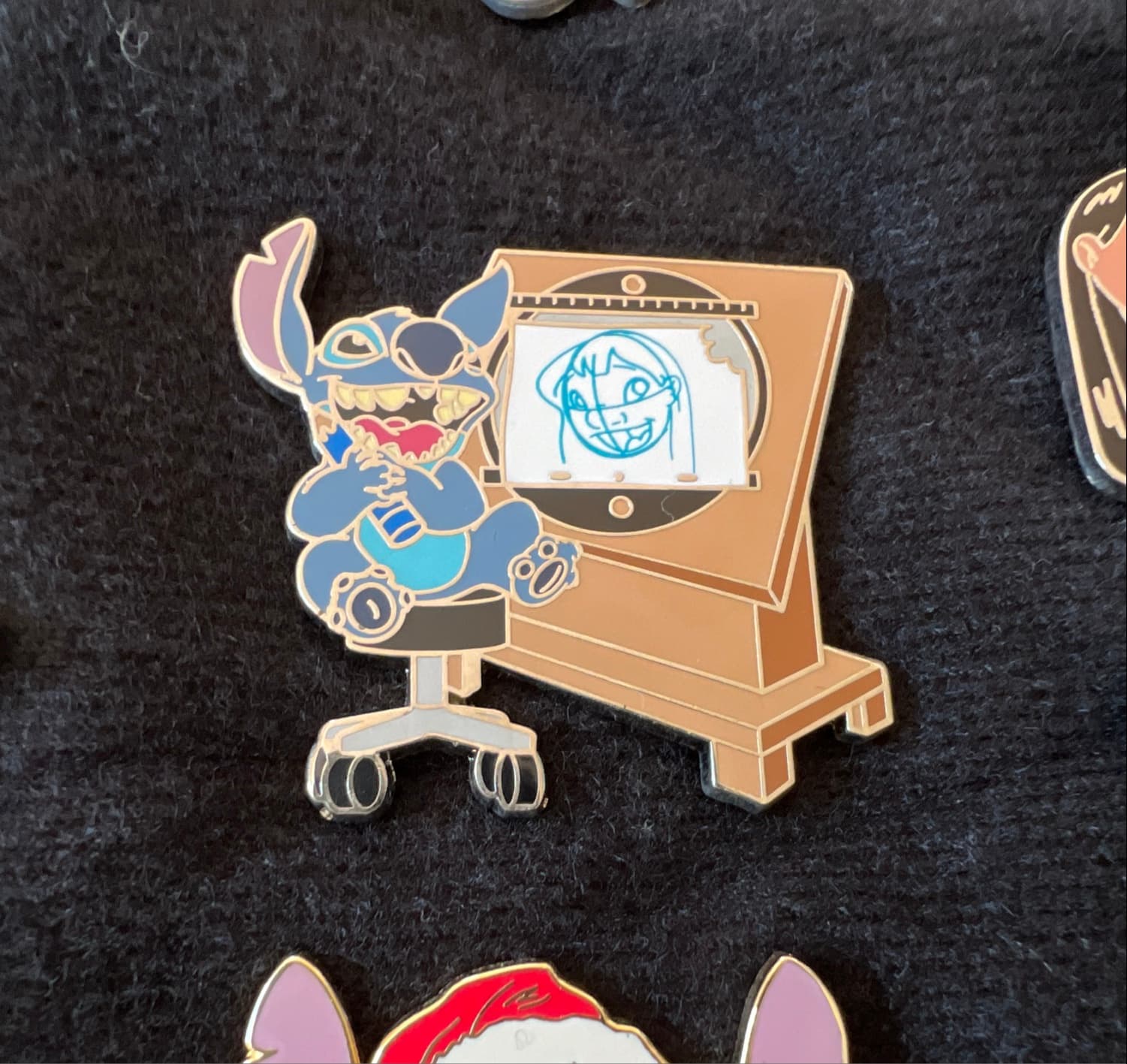 Stitch - Drawing Lilo - Drawn to Disney - Annual Passholder Pin