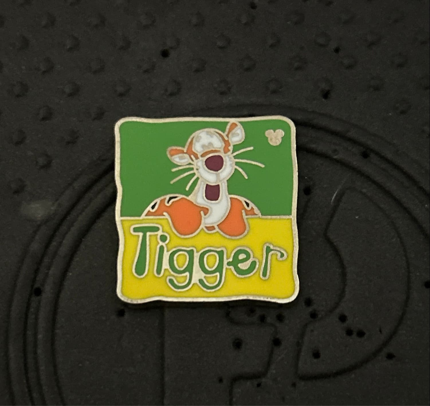 2012 Hidden Mickey - Winnie the Pooh and Friends - Tigger