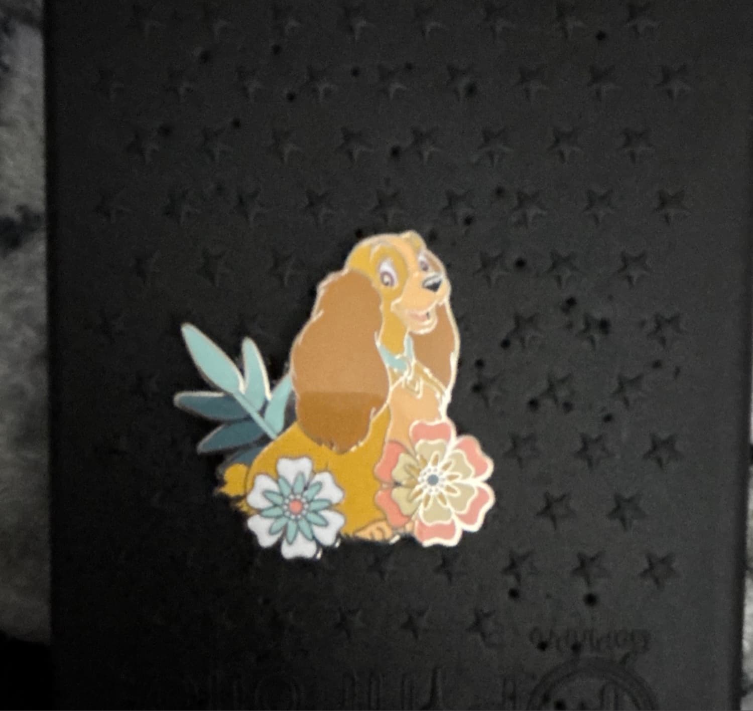 Lady - Loungefly Disney Favorite Dogs and Cats Blind Box Mystery Pin