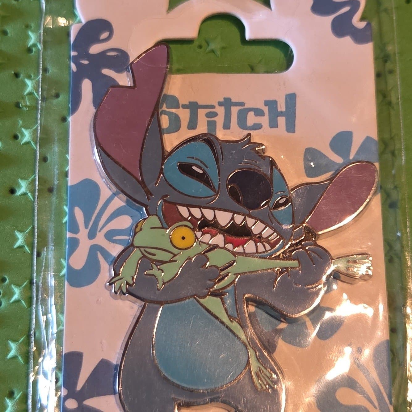 Stitch Eating Green Frog Leg