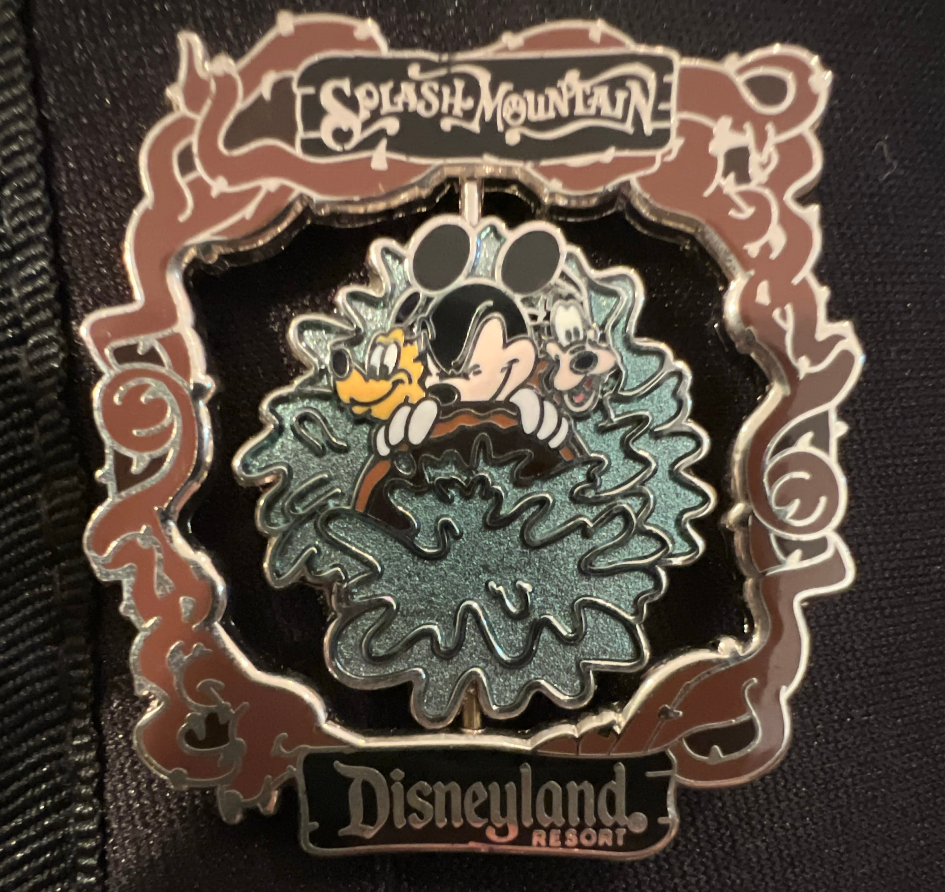 Splash Mountain Mickey, Pluto, and Goofy Log Flume Pin