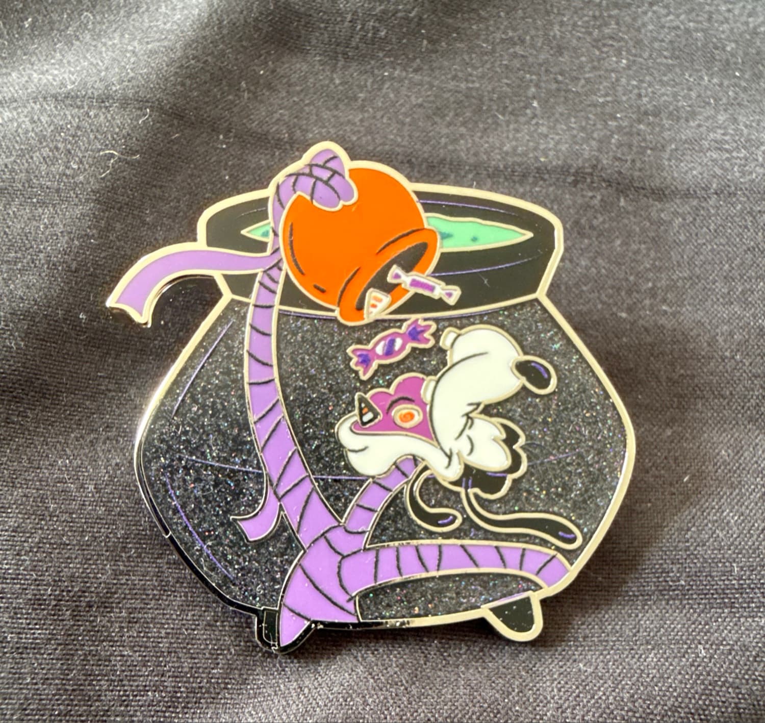 Goofy Cauldron - Mickey's Not-So-Scary Halloween Party 2025 Mystery Pin Set