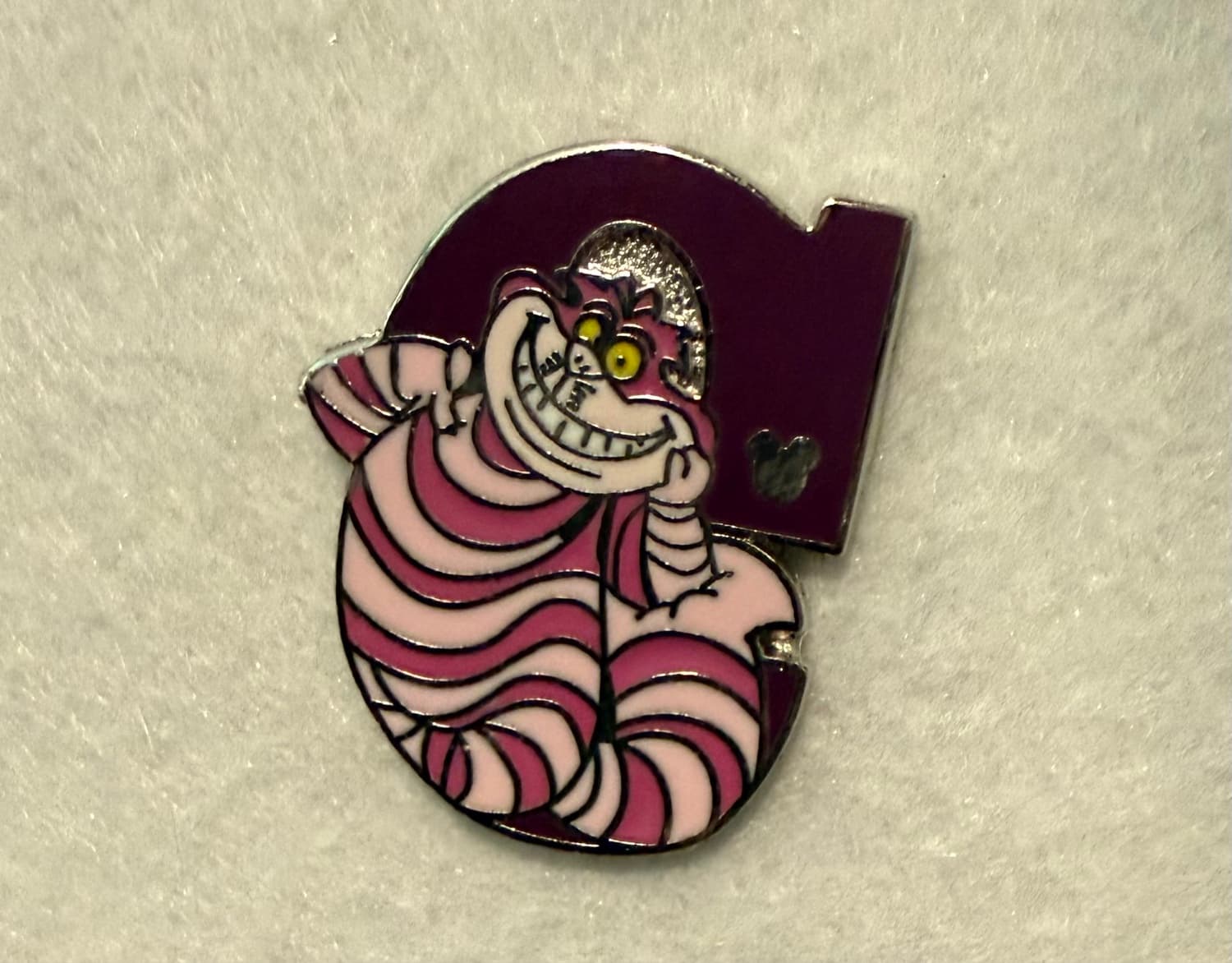 Disney Hidden Mickey Cheshire Cat Alice In Wonderland Alphabet C Pin