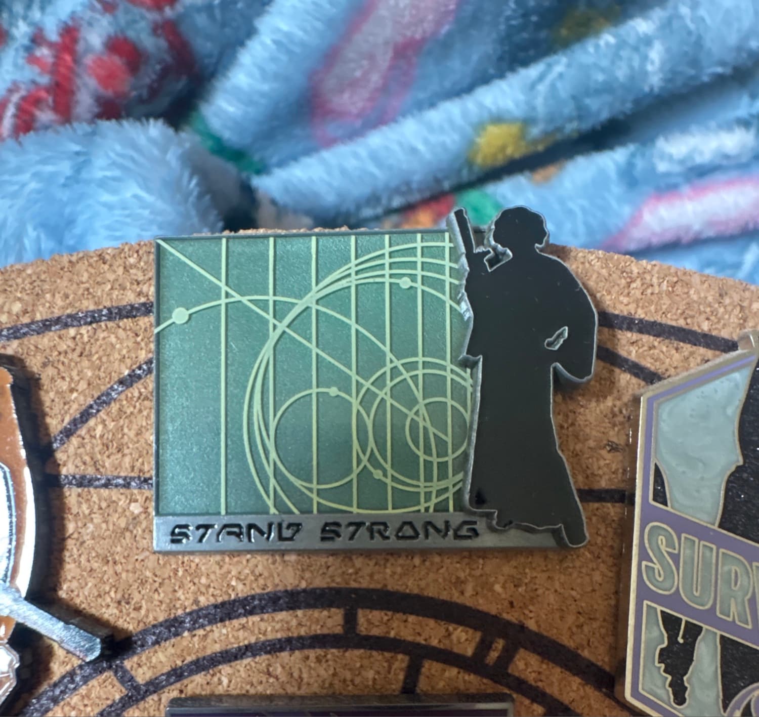 Star Wars Galaxy's Edge Black Spire Outpost Princess Leia Stand Strong Pin