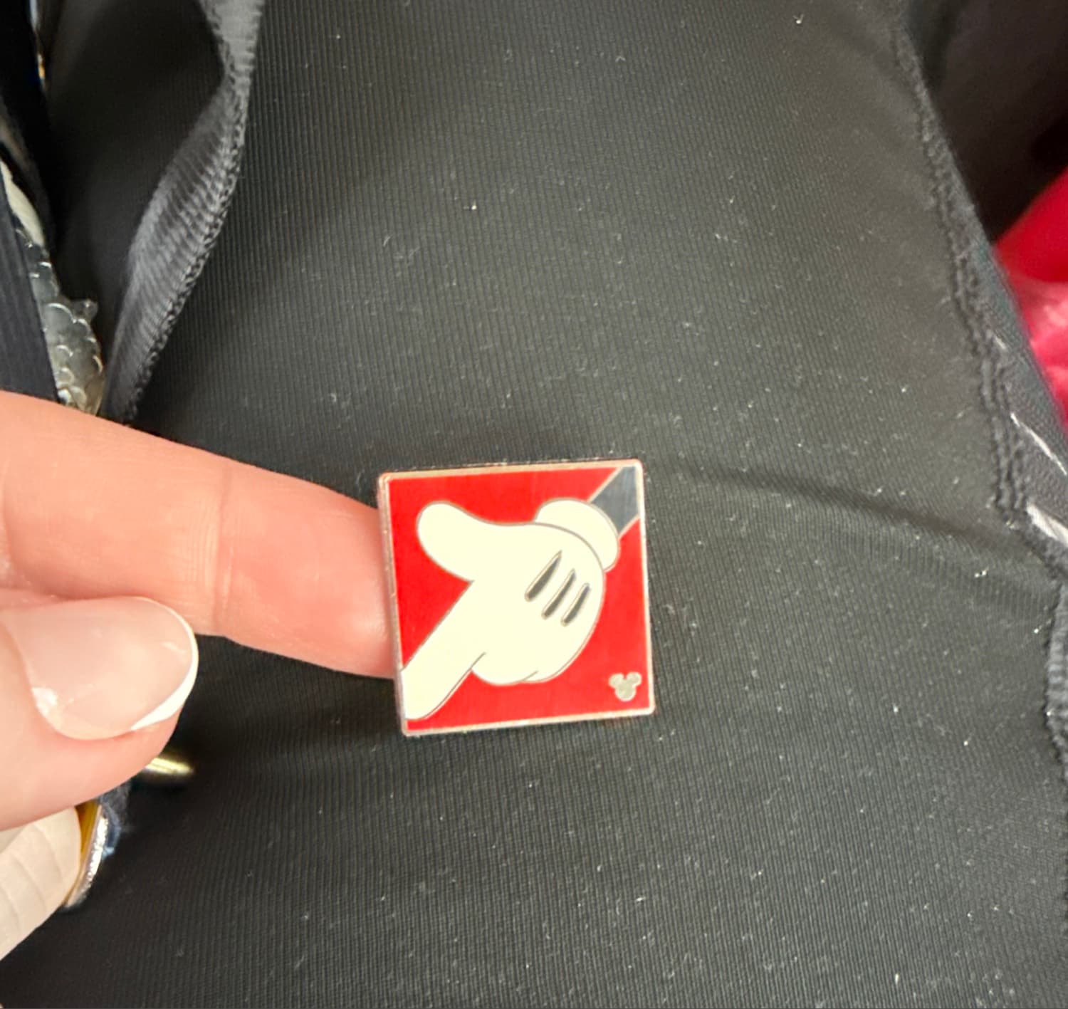 Mickey Mouse Pointing Hand - Mickey Mouse Icons Hidden Mickey Pin