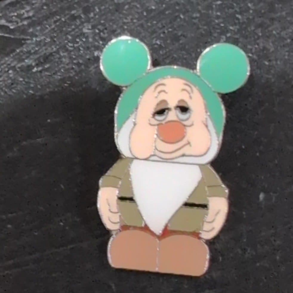 Hidden Mickey Pins - The Seven Dwarfs - Wave A