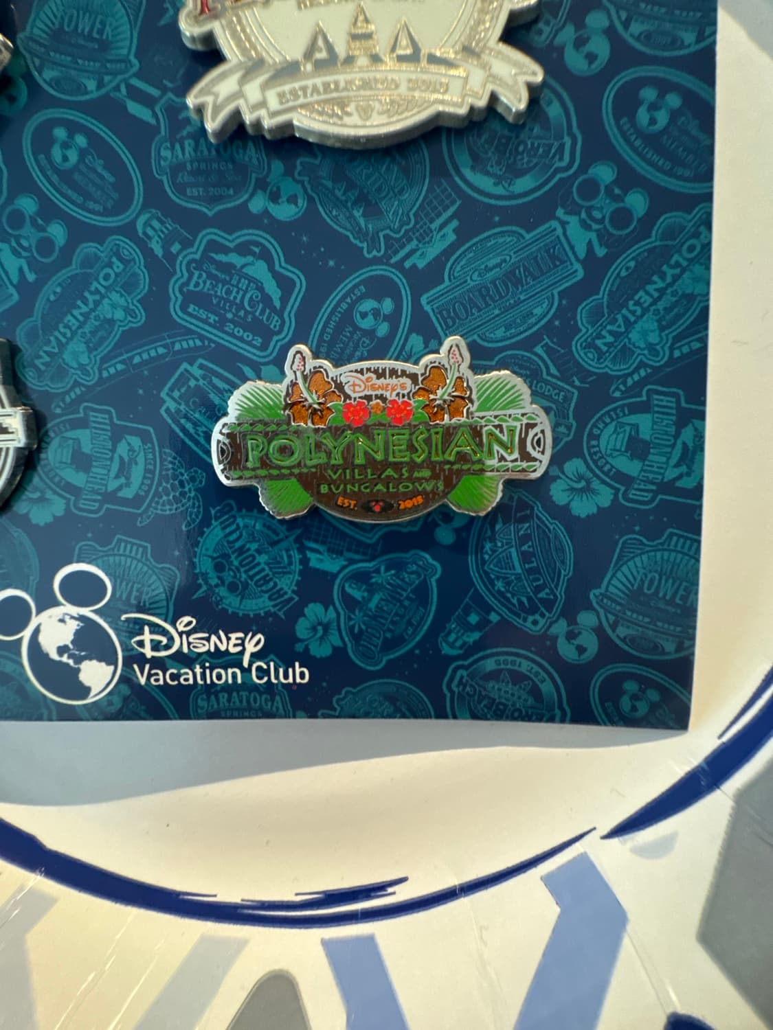 Disney's Polynesian Villas and Bungalows Est. 2015 Logo Pin