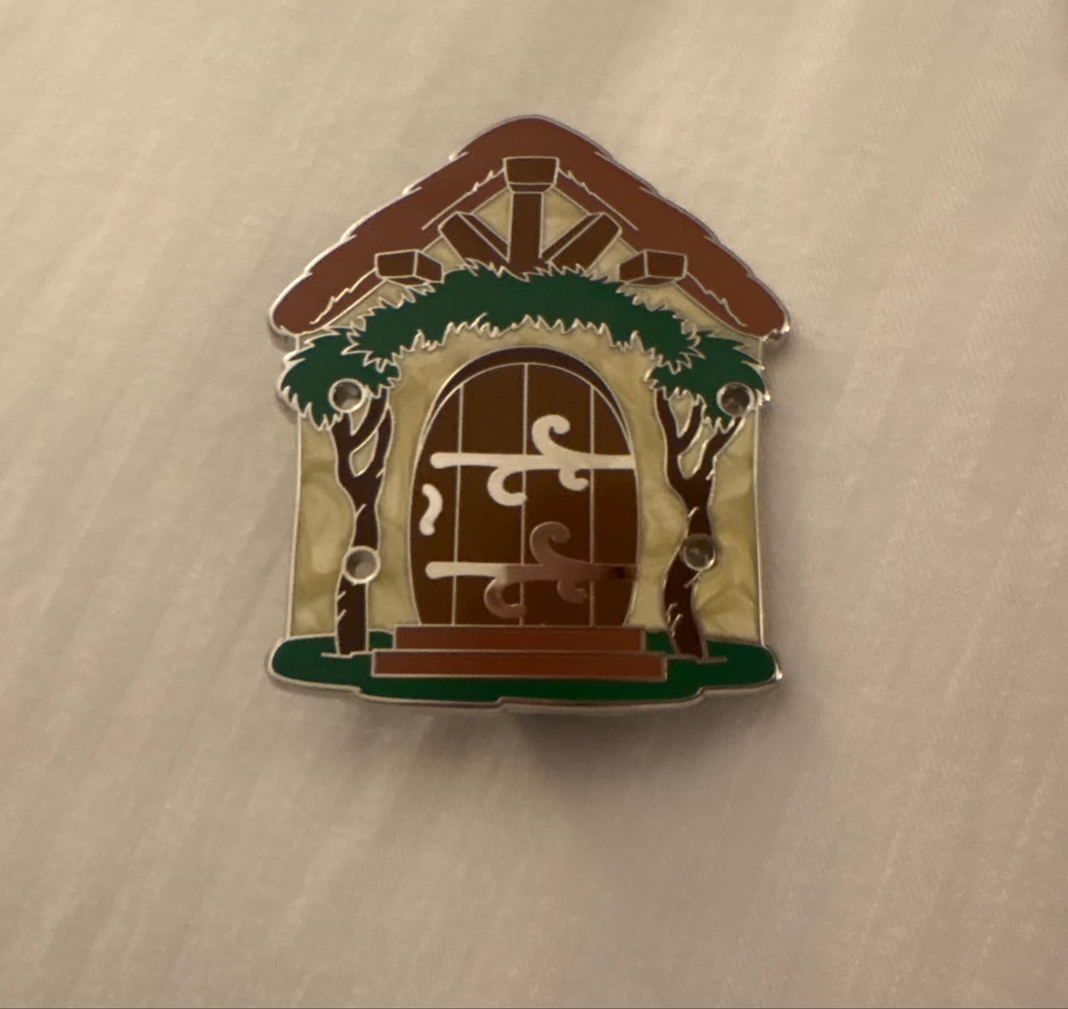 Snow White and the Seven Dwarfs Build-a-Pin