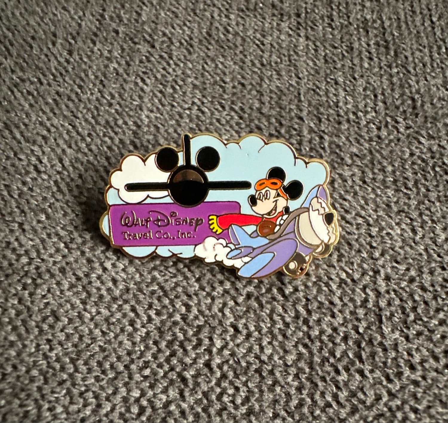 Walt Disney Travel Co., Inc. Mickey / Earforce One
