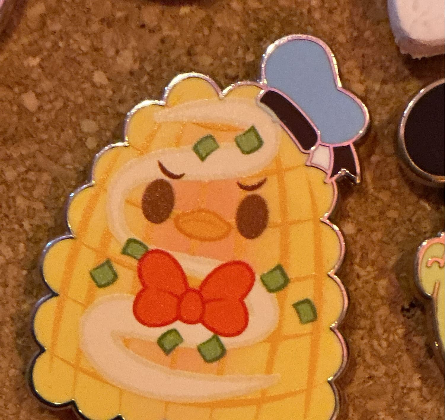 Disney Munchlings Series 2 Mystery Pin Set