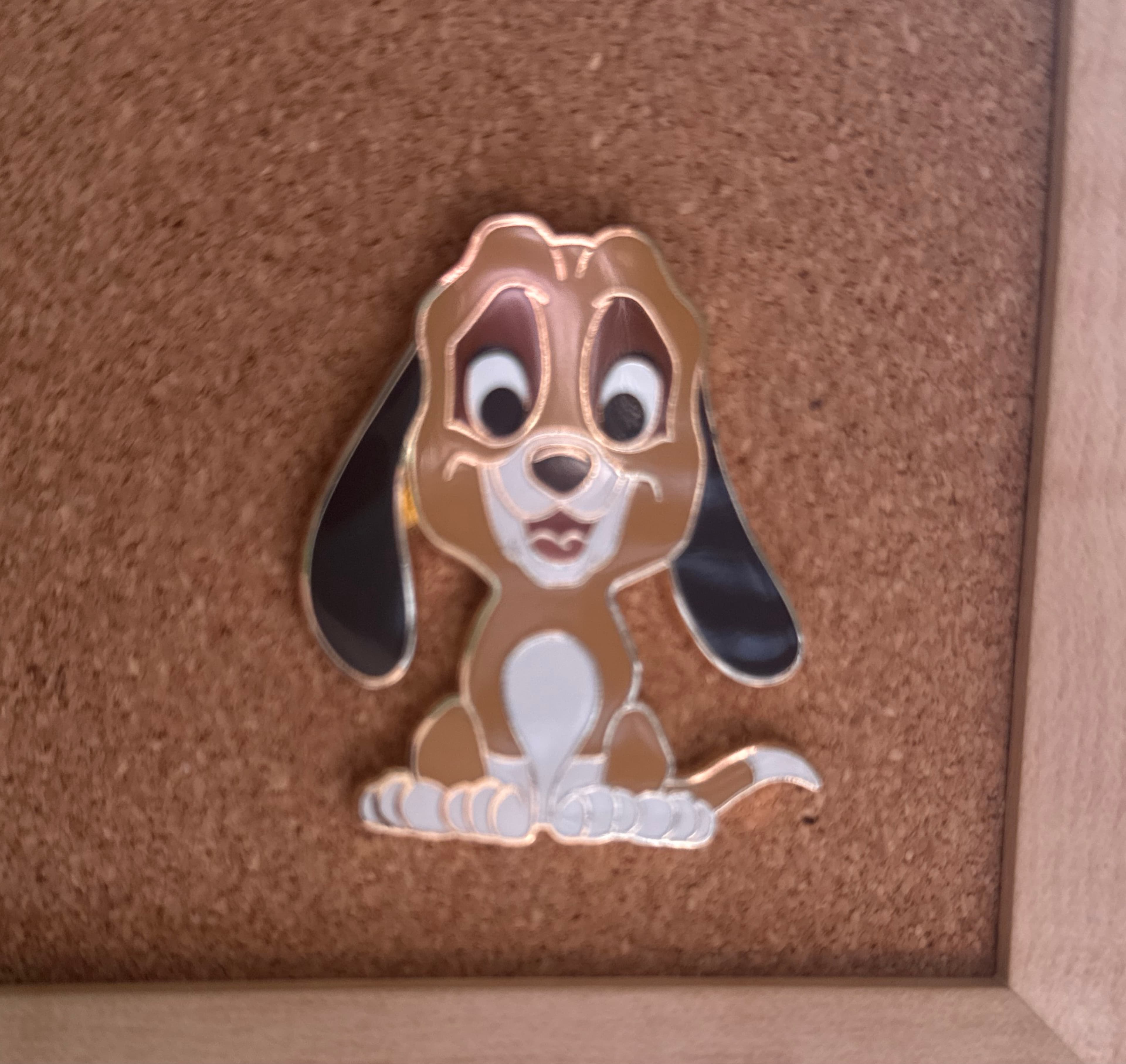 Copper Sitting - The Fox and the Hound - Pink à la Mode