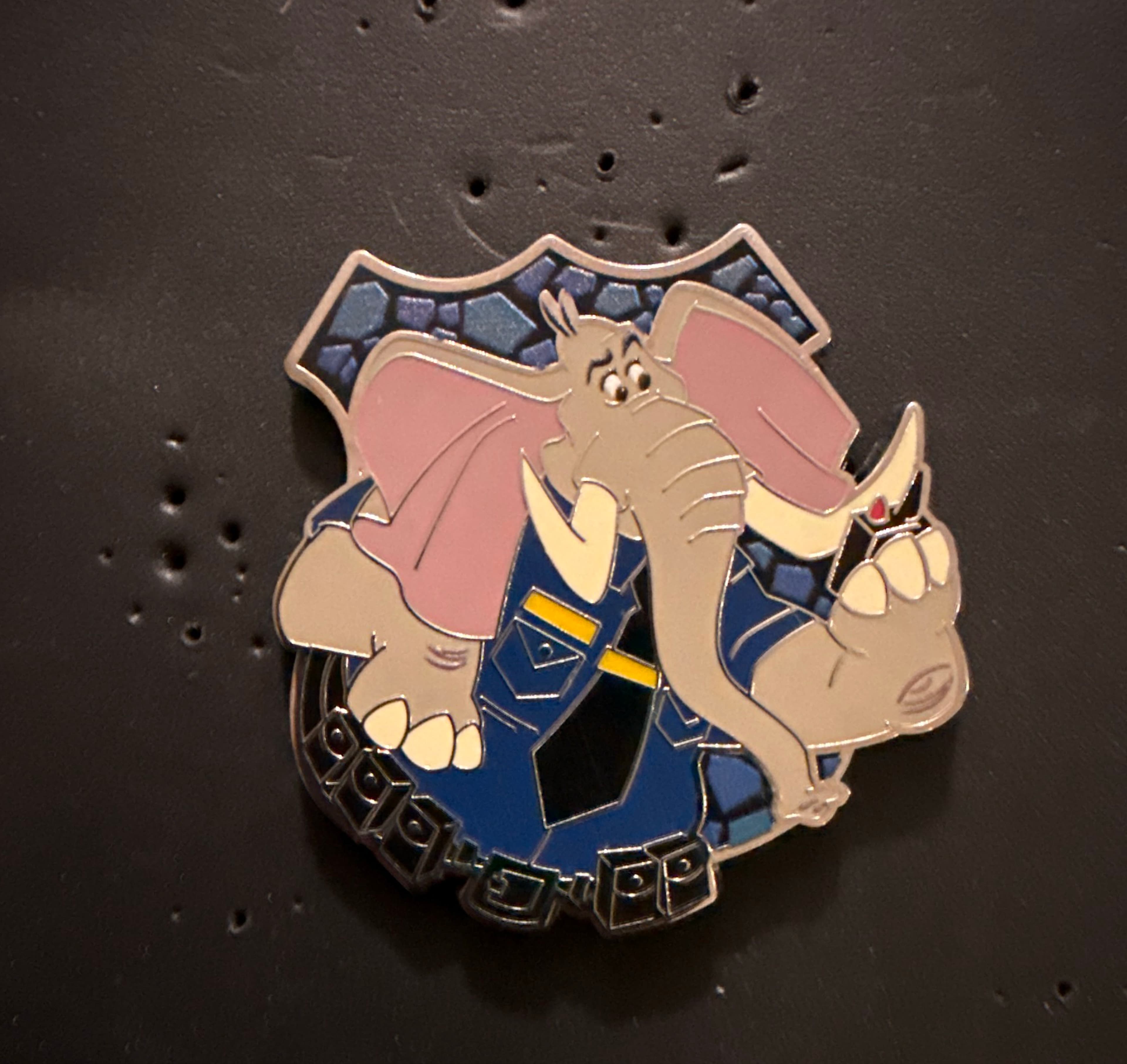 Zootopia The ZPD Mystery Pin - Officer Pennington (Elephant)