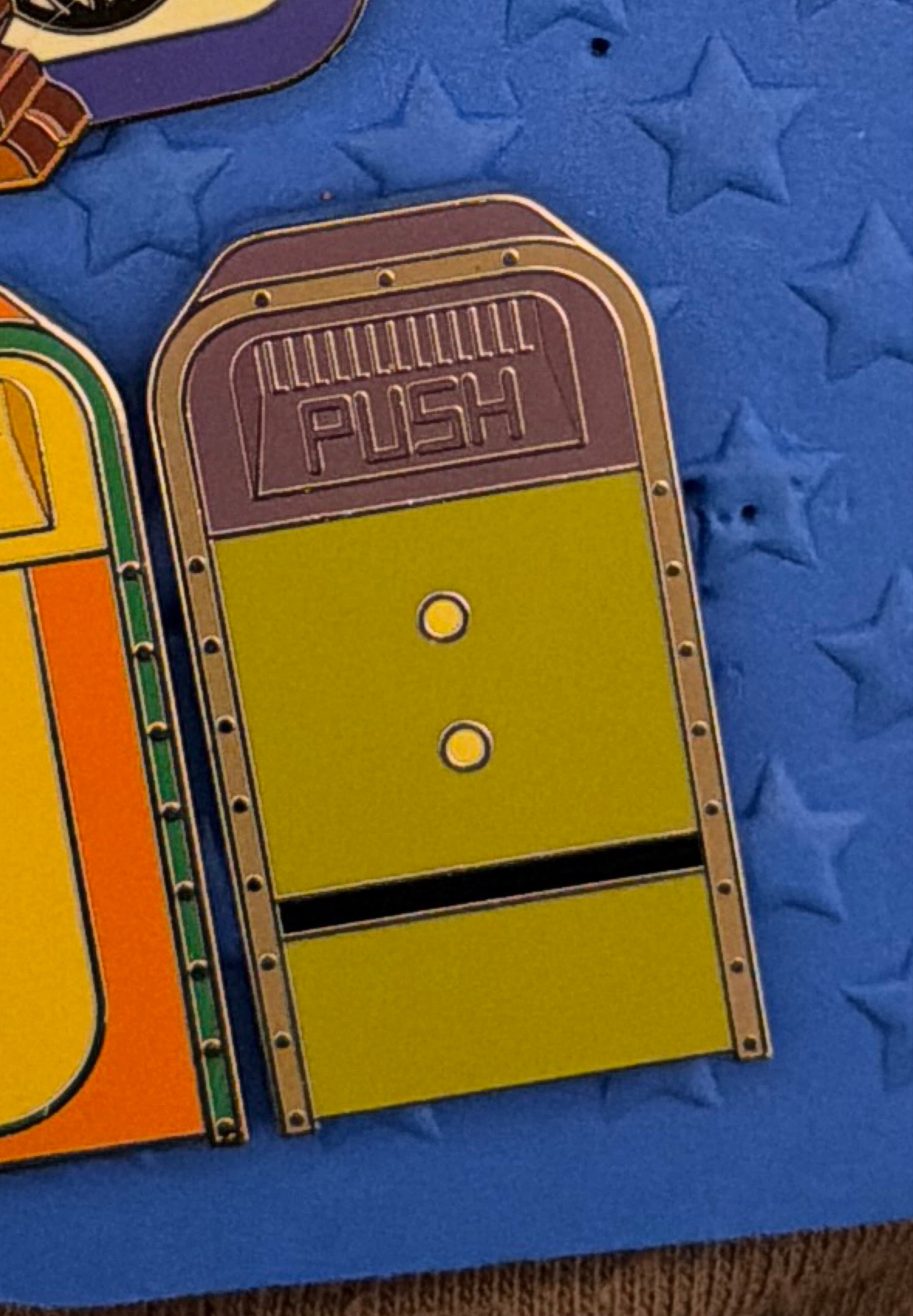 Dopey - Disney Character Trash Bins Mystery Pin Pouch Set