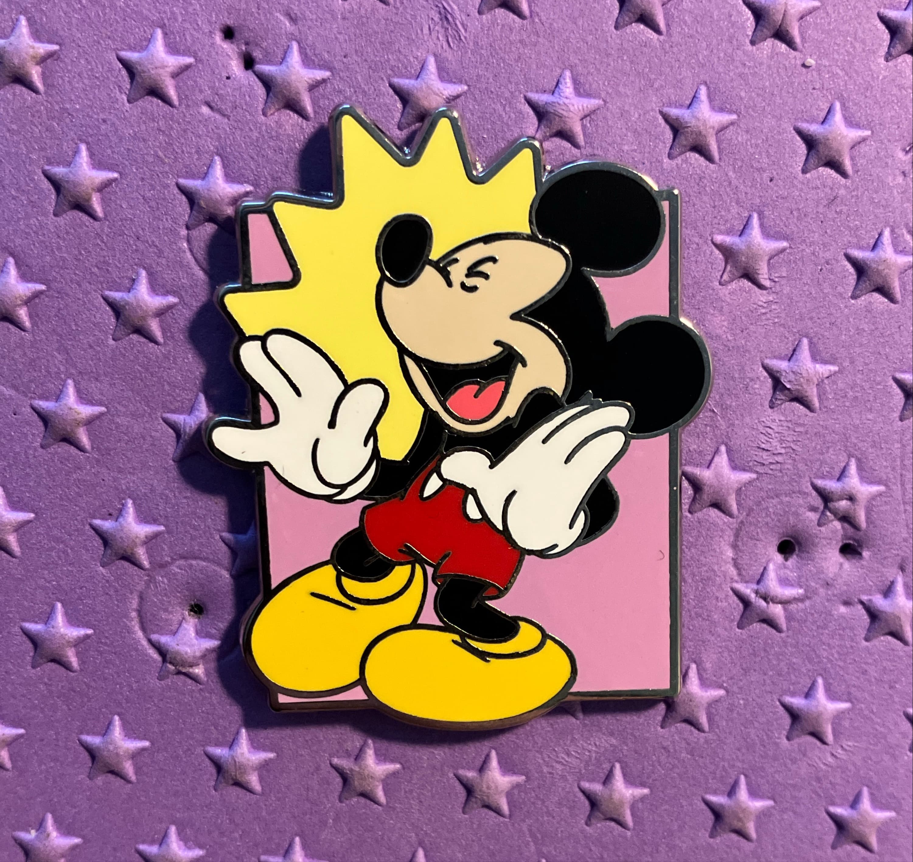 Mickey Mouse Laughing - Mickey Mouse Expressions Pin Trading Starter Set