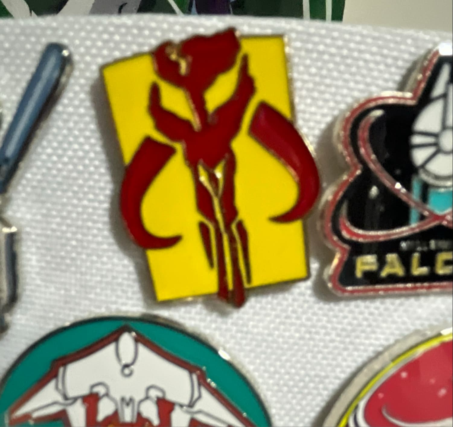 Star Wars Emblems Booster Set - Mandalorian Symbol