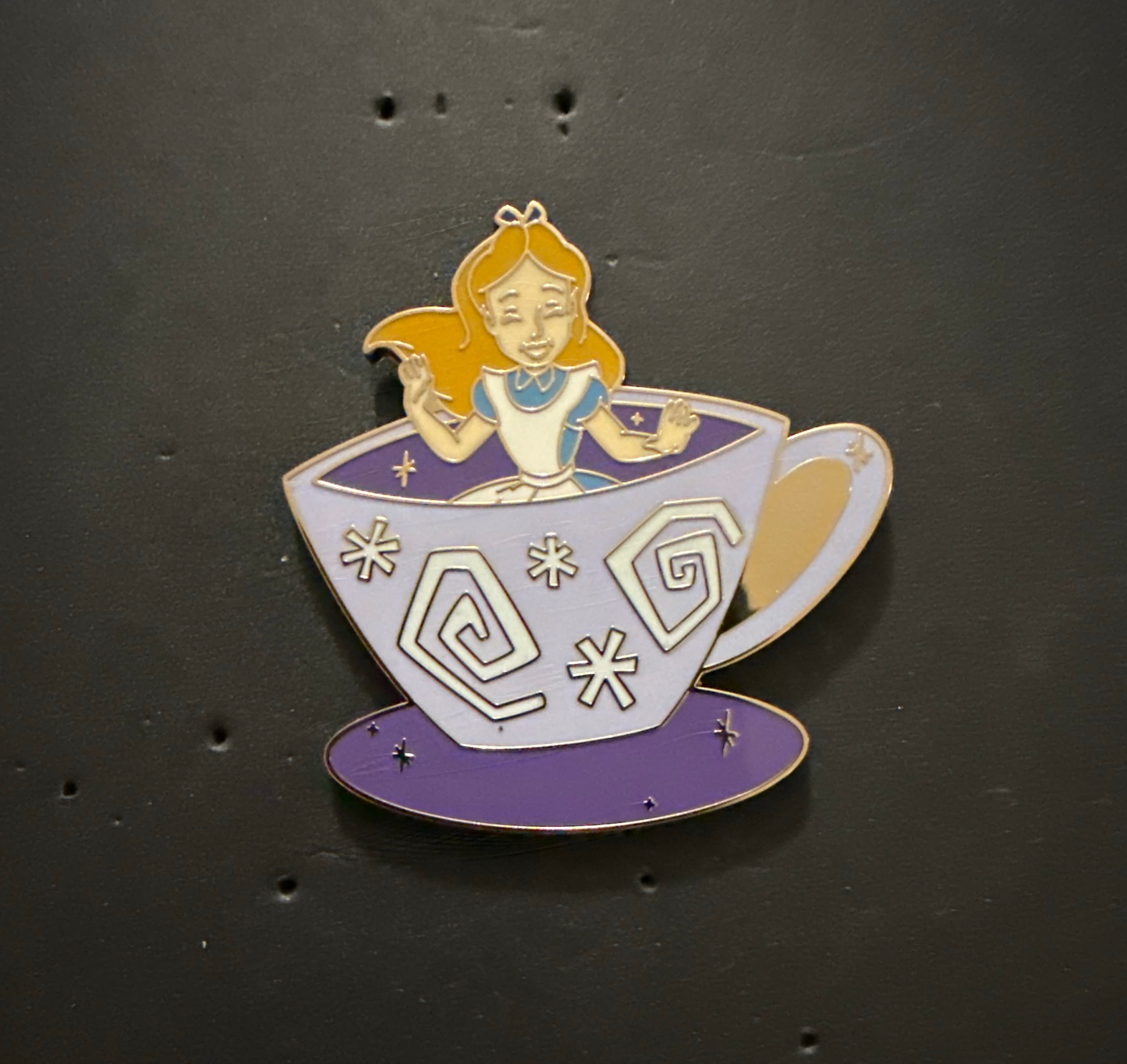 Alice in Teacup - Walt Disney World 50th Anniversary Mystery Collection front