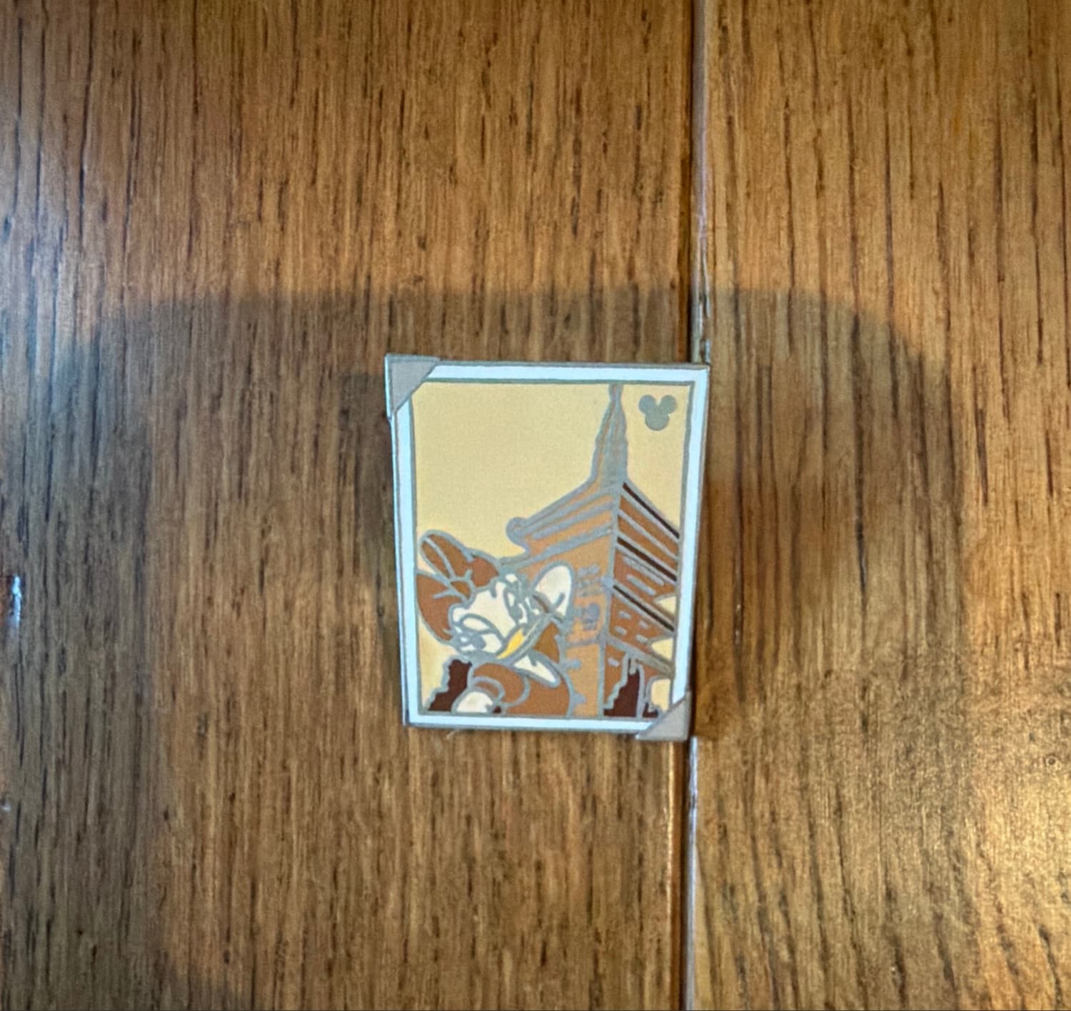 Disney Hidden Mickey 2009 World Snapshots DAISY in Japan Pin