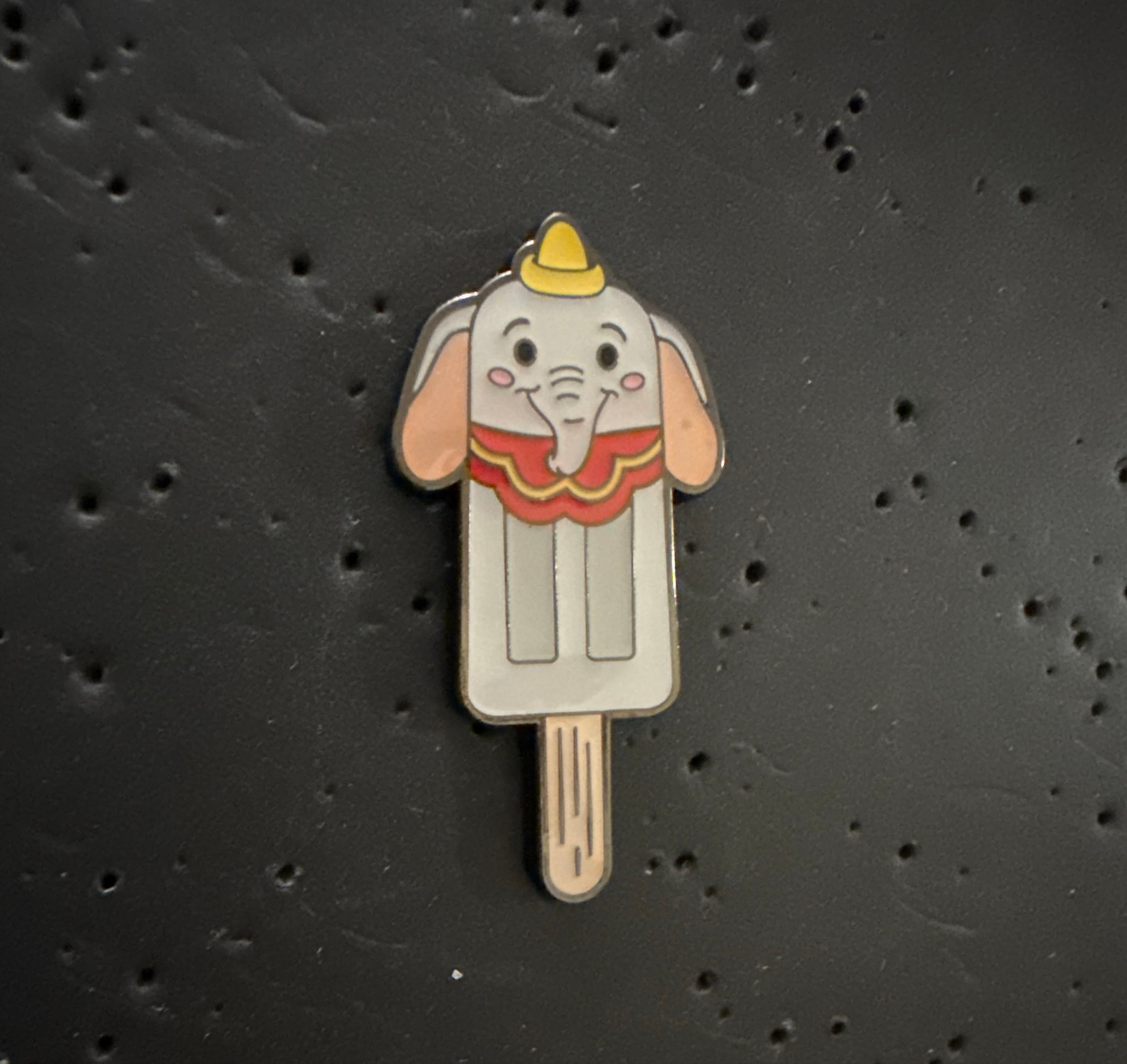 Dumbo - Animal Character Popsicle Mystery Collection front