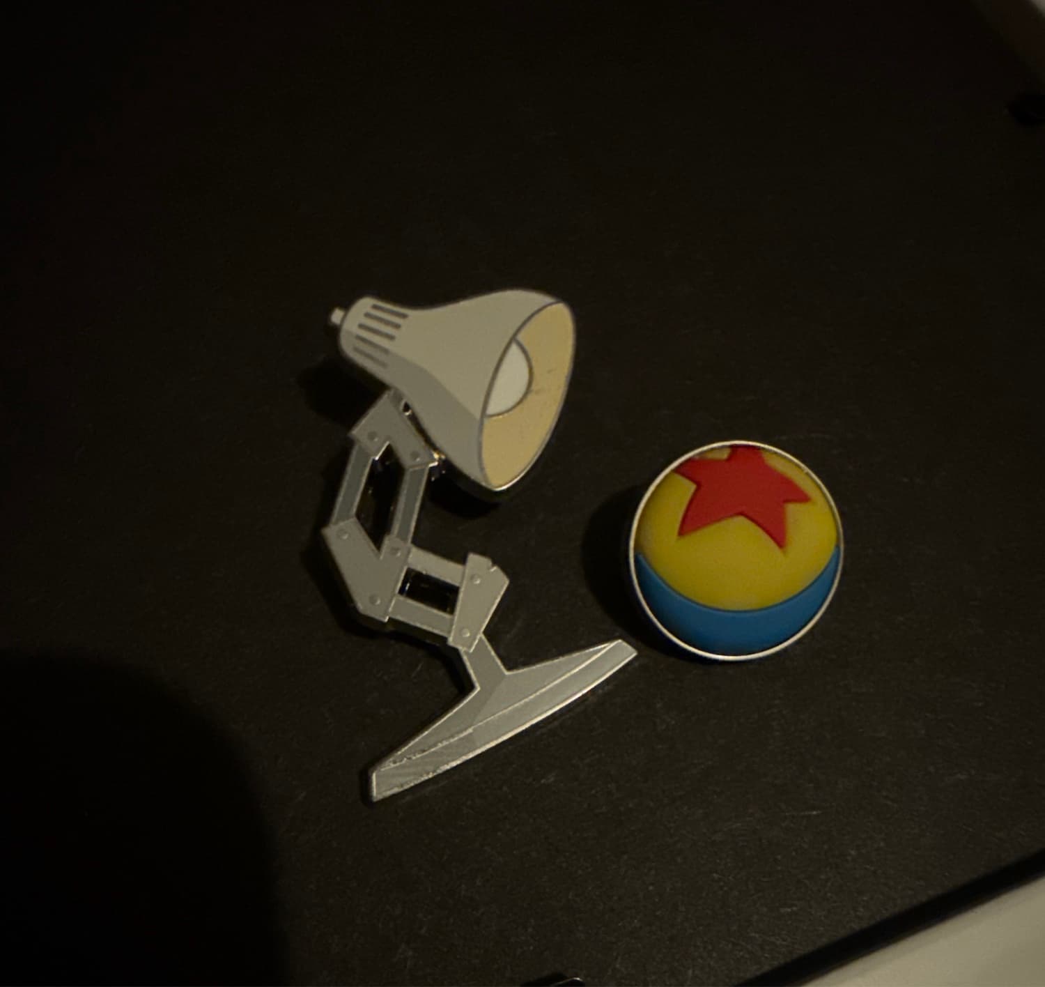 Pixar Luxo Jr. Lamp and Luxo Ball 2-Pin Set