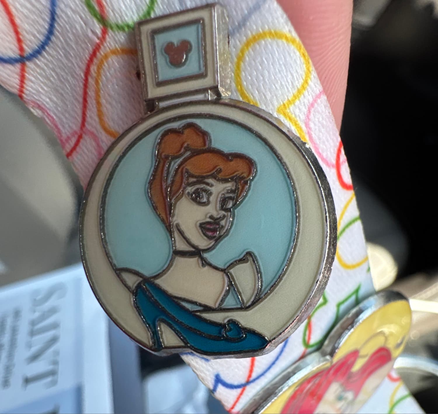 Cinderella (Glass Slipper) - Icon Crests / Shield