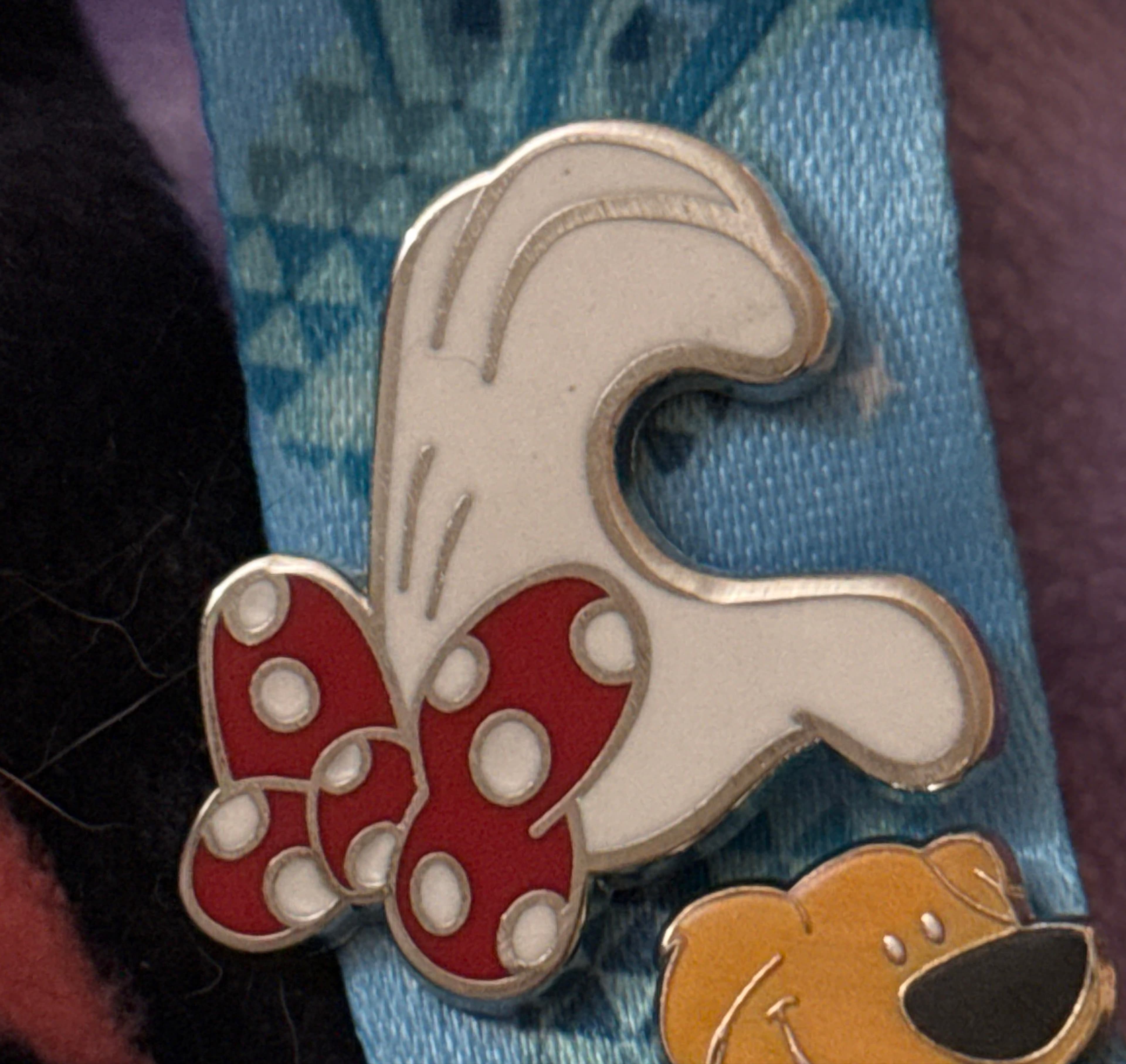 Minnie Mouse Half Heart - Heart Hands - Disney Store US