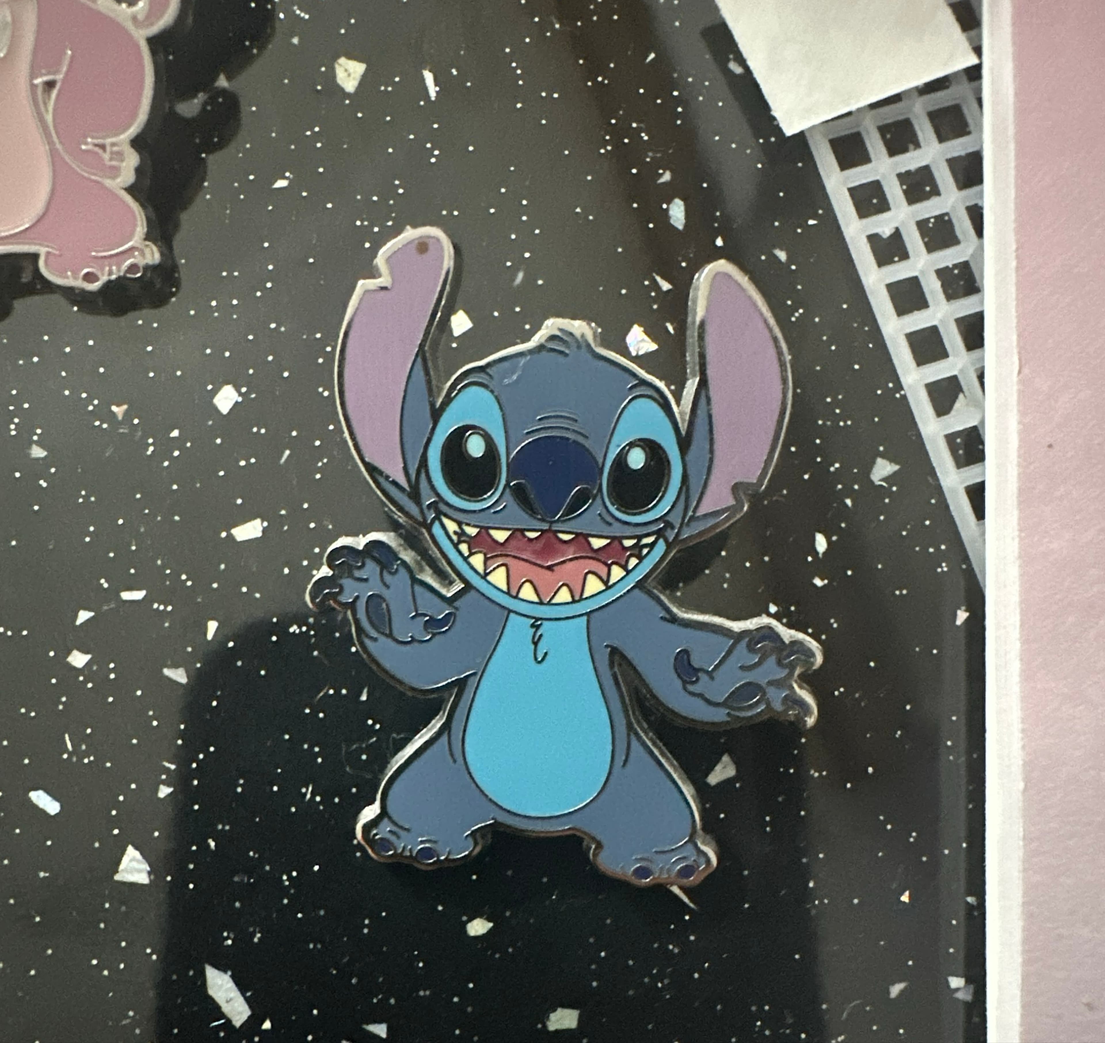 Stitch - Stitch and Angel pin set