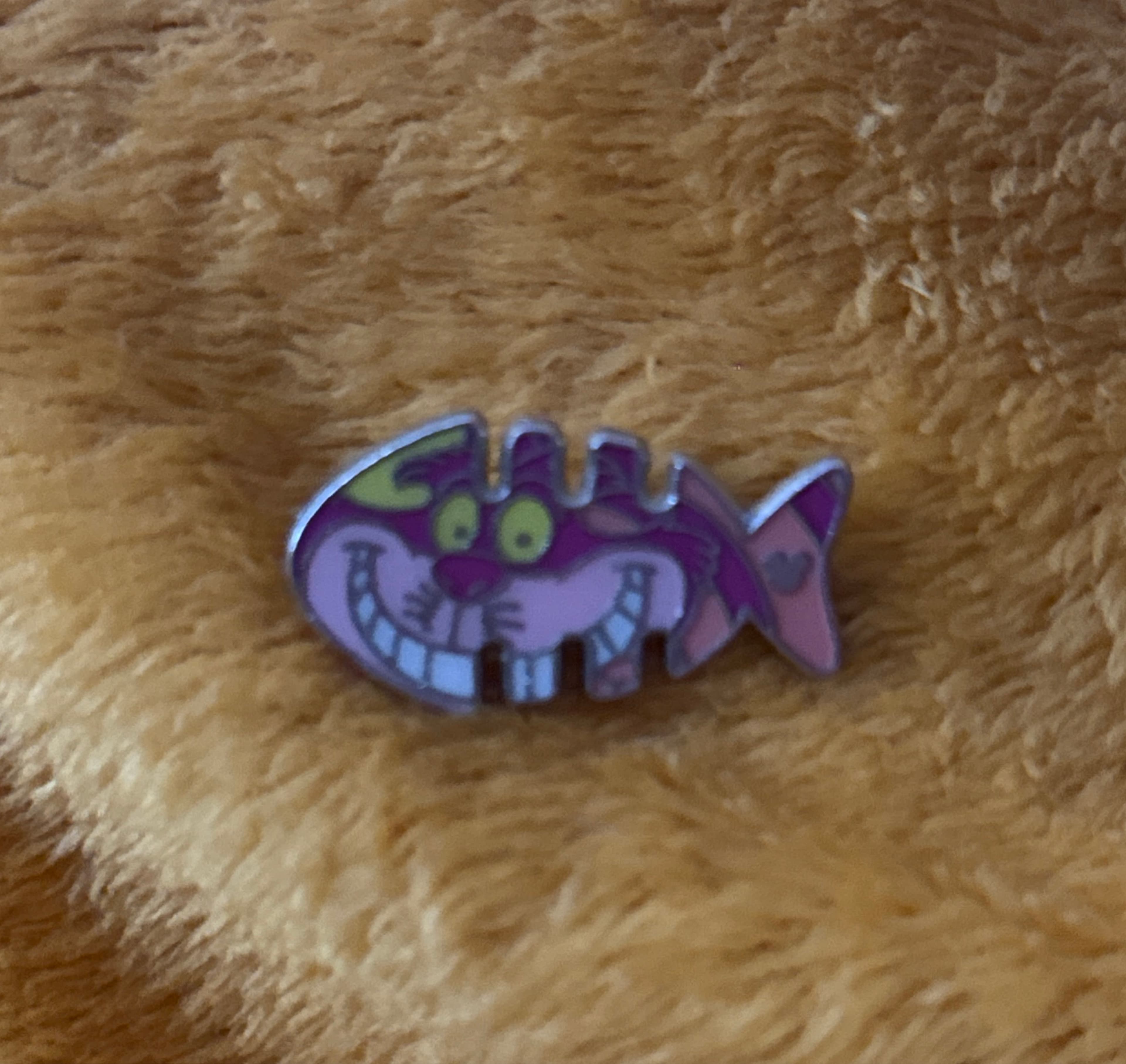 Cheshire Cat - Fishbone Cats - HKDL Hidden Mickey 2018 front