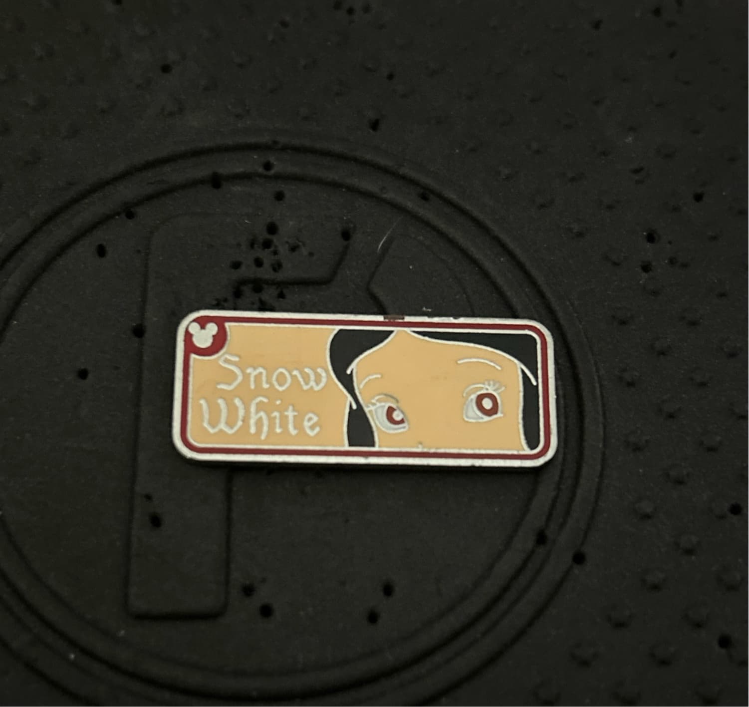Snow White - Hidden Mickey Princess Eyes
