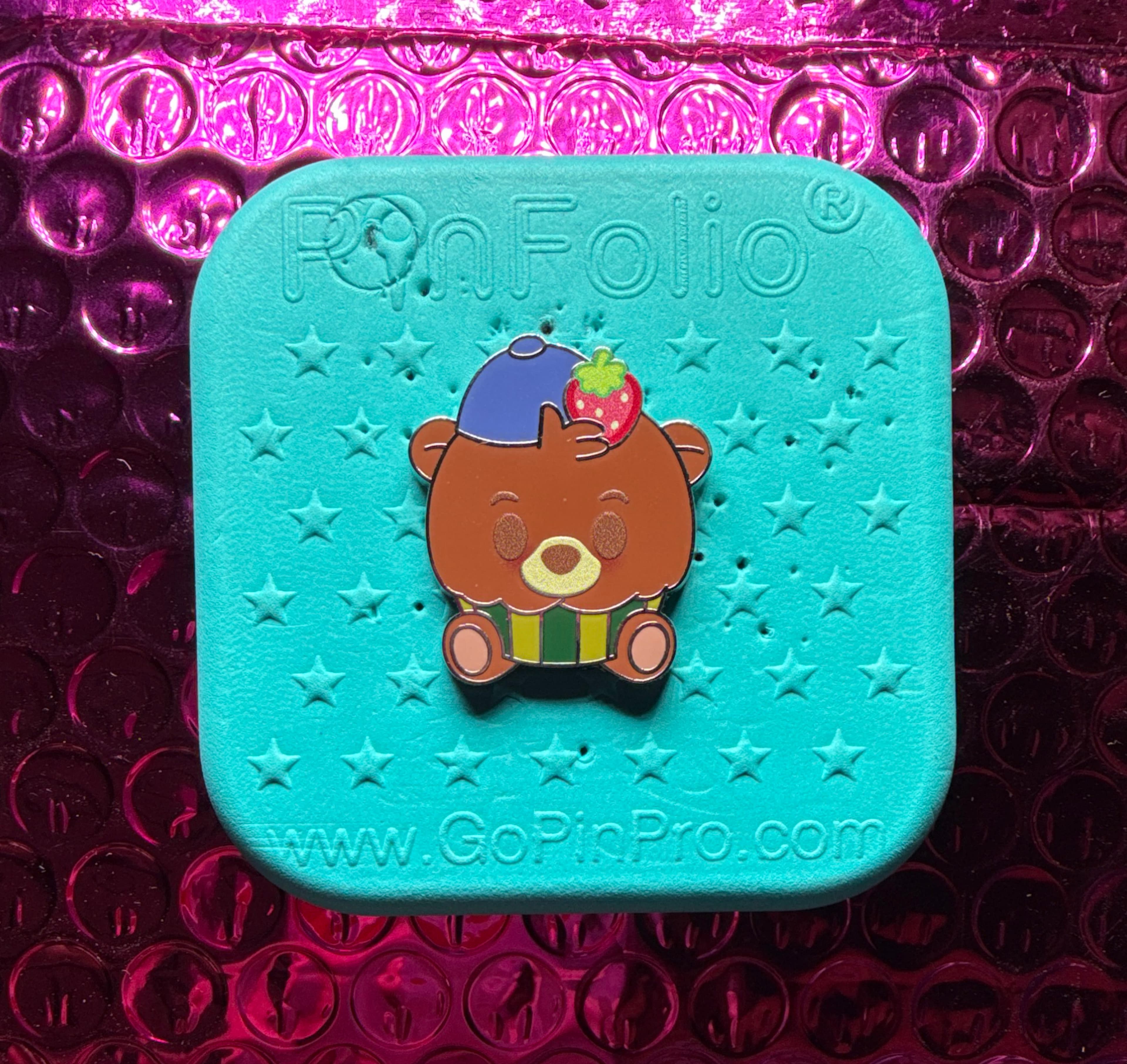 Kit Cloudkicker Brown Sugar Muffin - Munchlings Mystery Pin Pouch Set Series 4