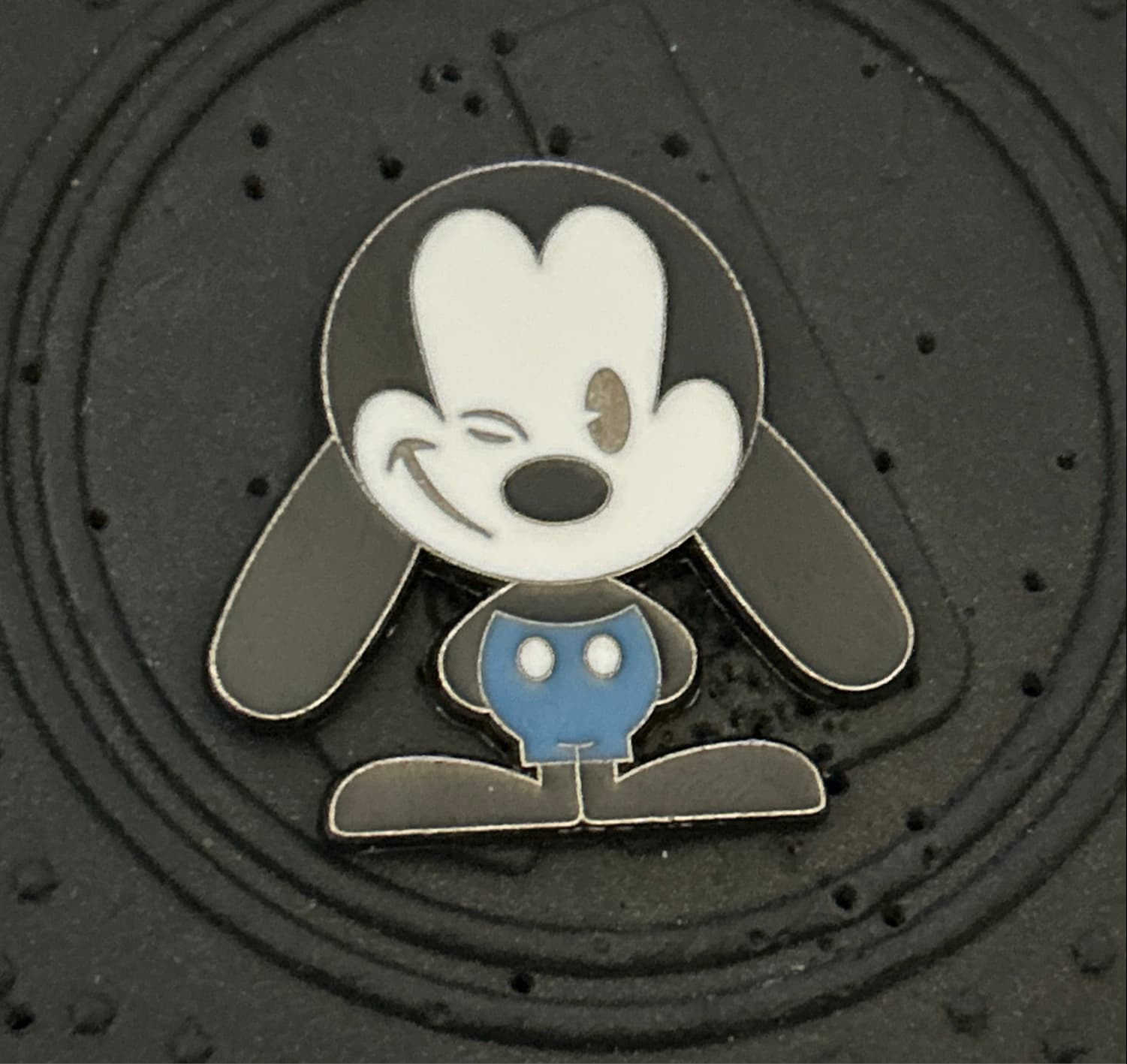 Oswald the Lucky Rabbit Winking Cuties Pin