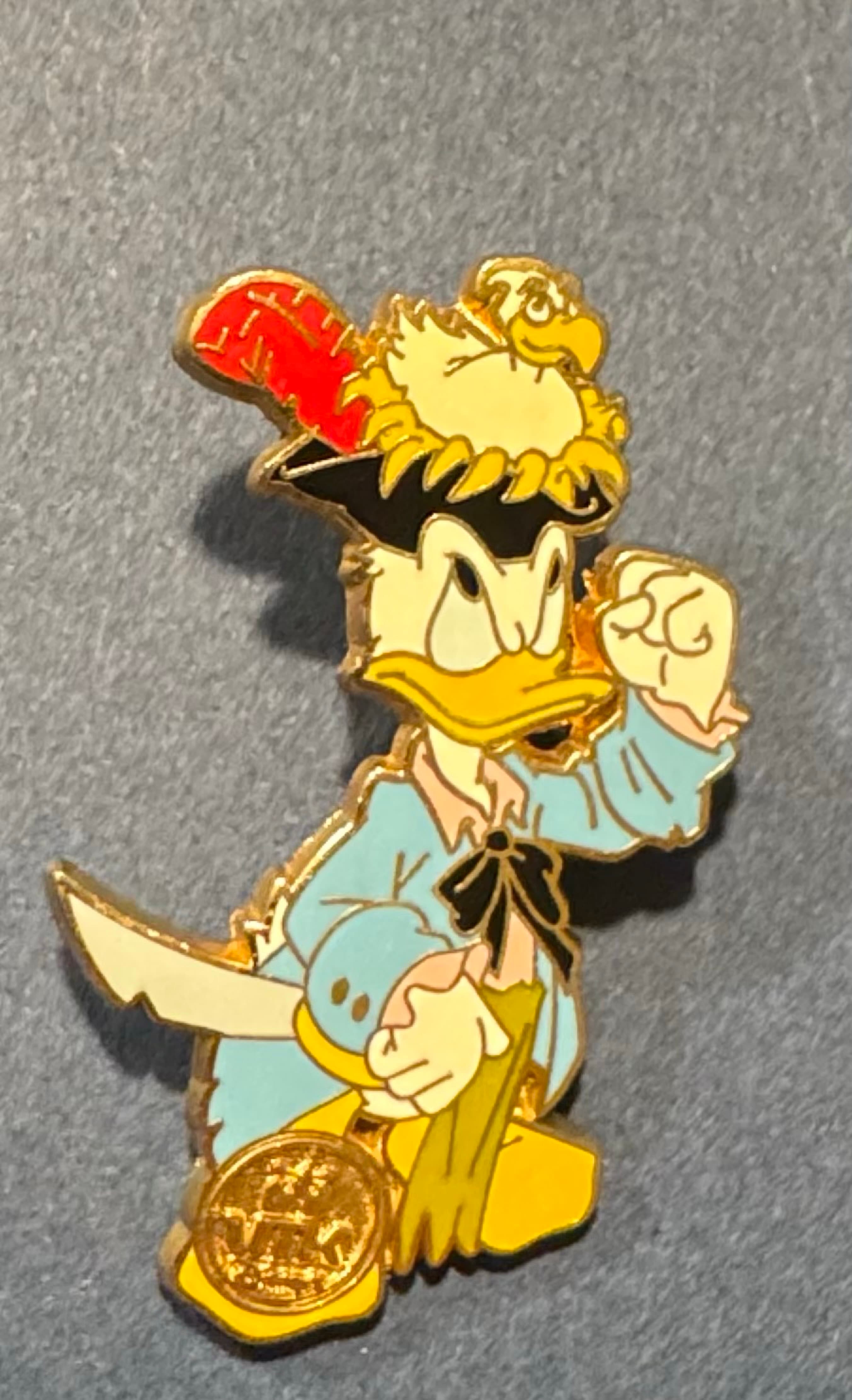 Donald's Friend - Virtual Magic Kingdom Pin Card Collection
