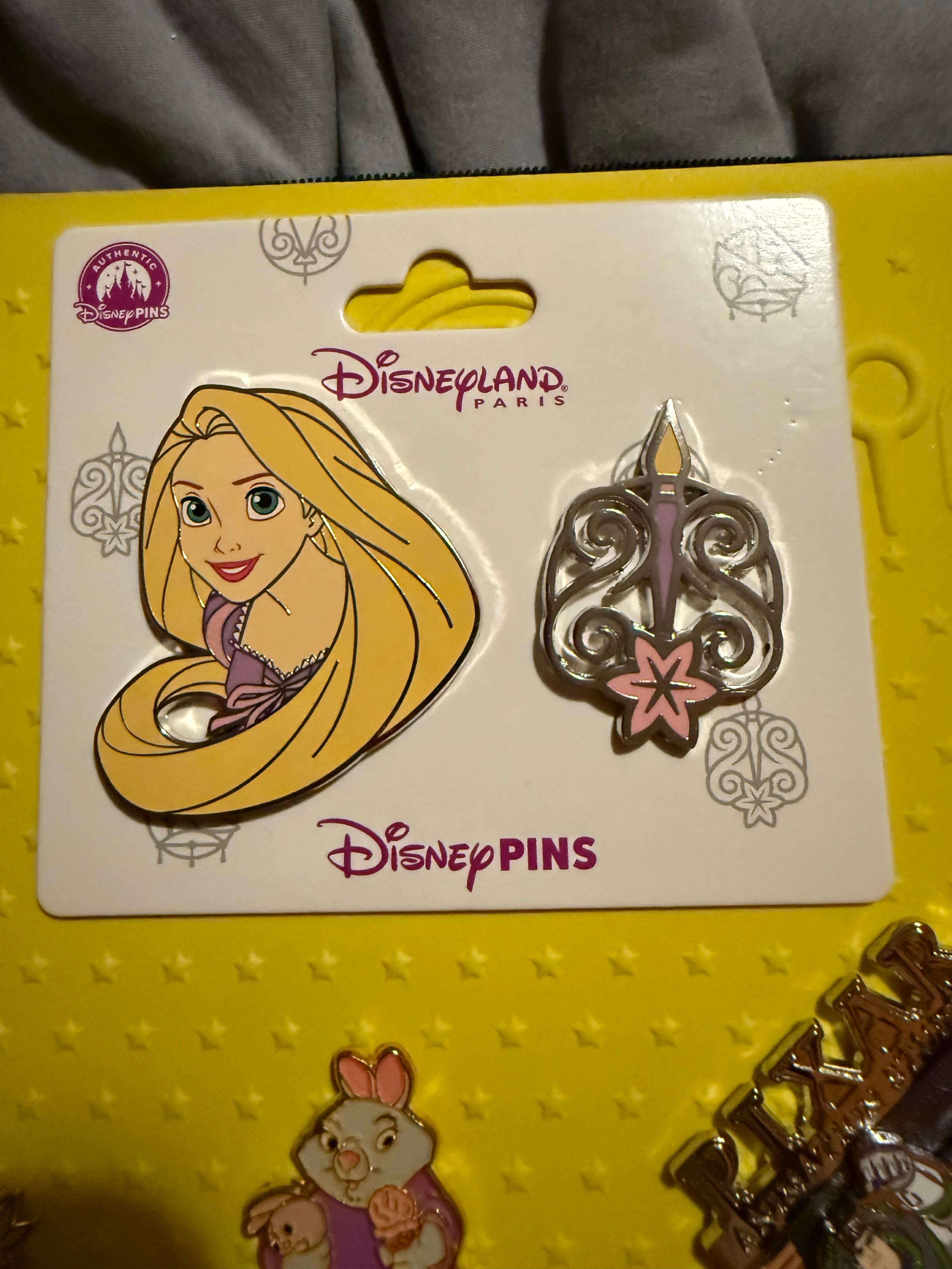 Rapunzel and Flower - Princesses with Flowers - Disneyland Paris