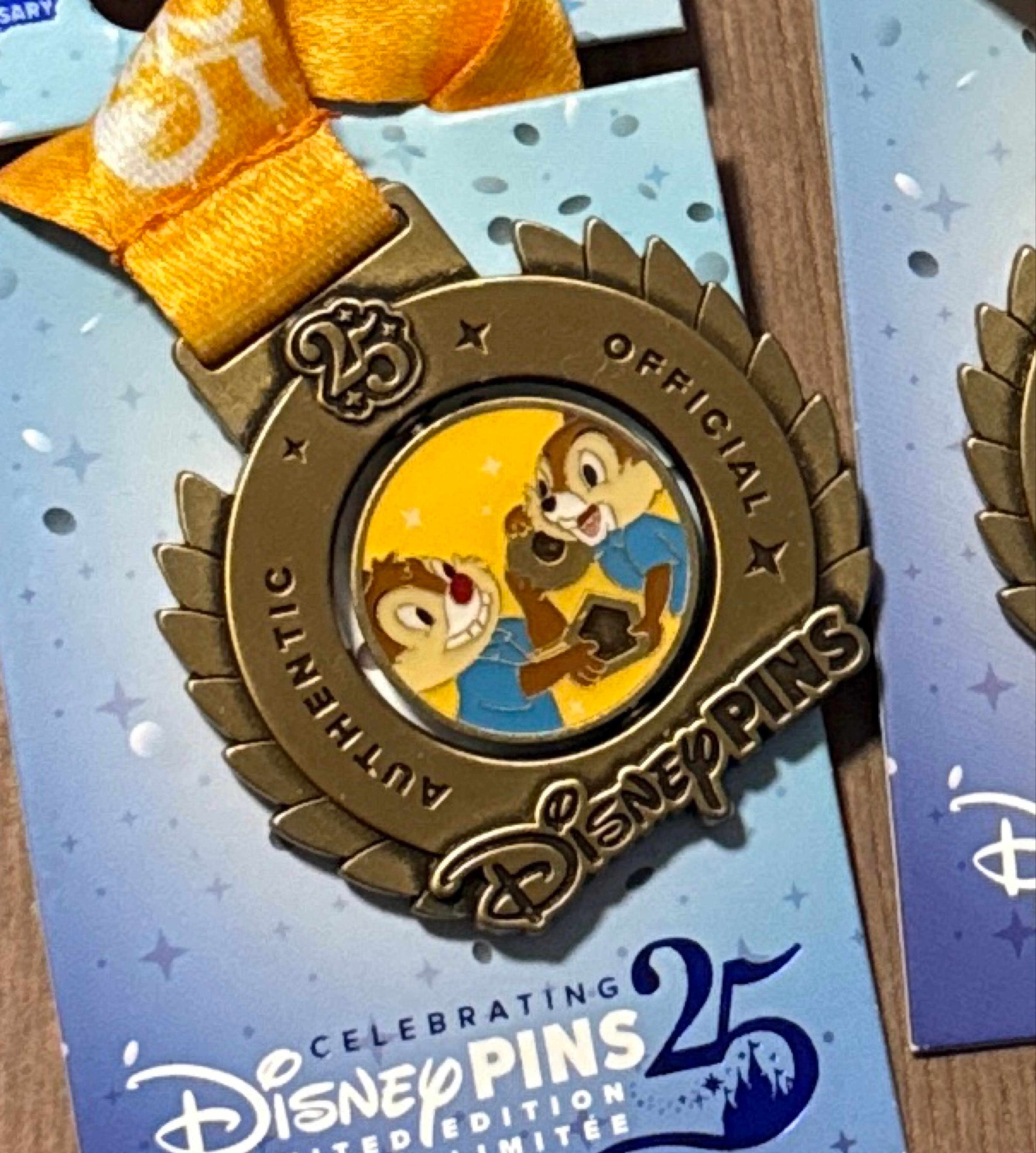 Chip 'n Dale Top Trader - Pin Trading 25th Anniversary Medals