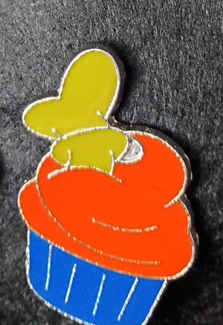 Goofy cupcake
