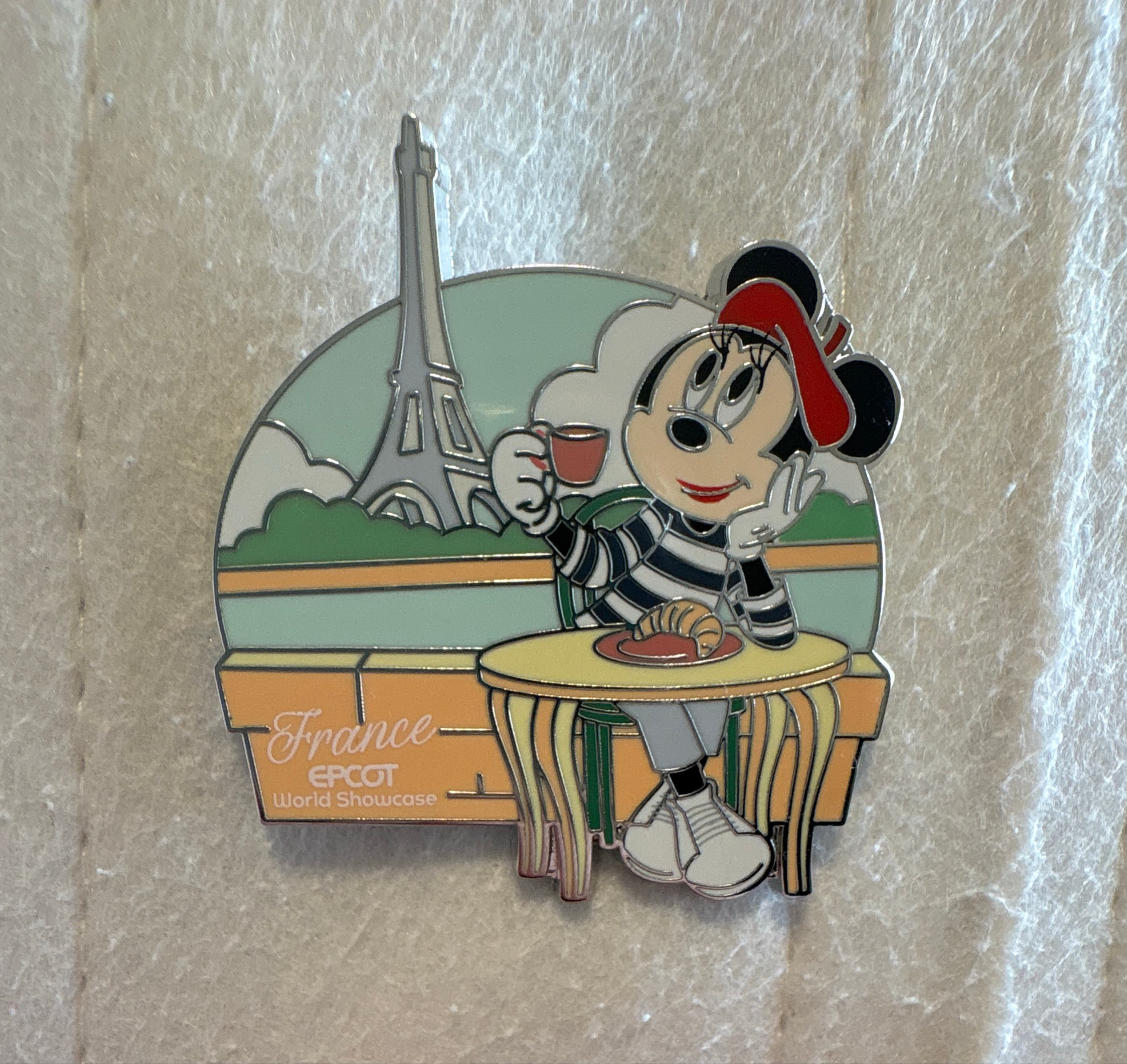 France Minnie in Paris Pin