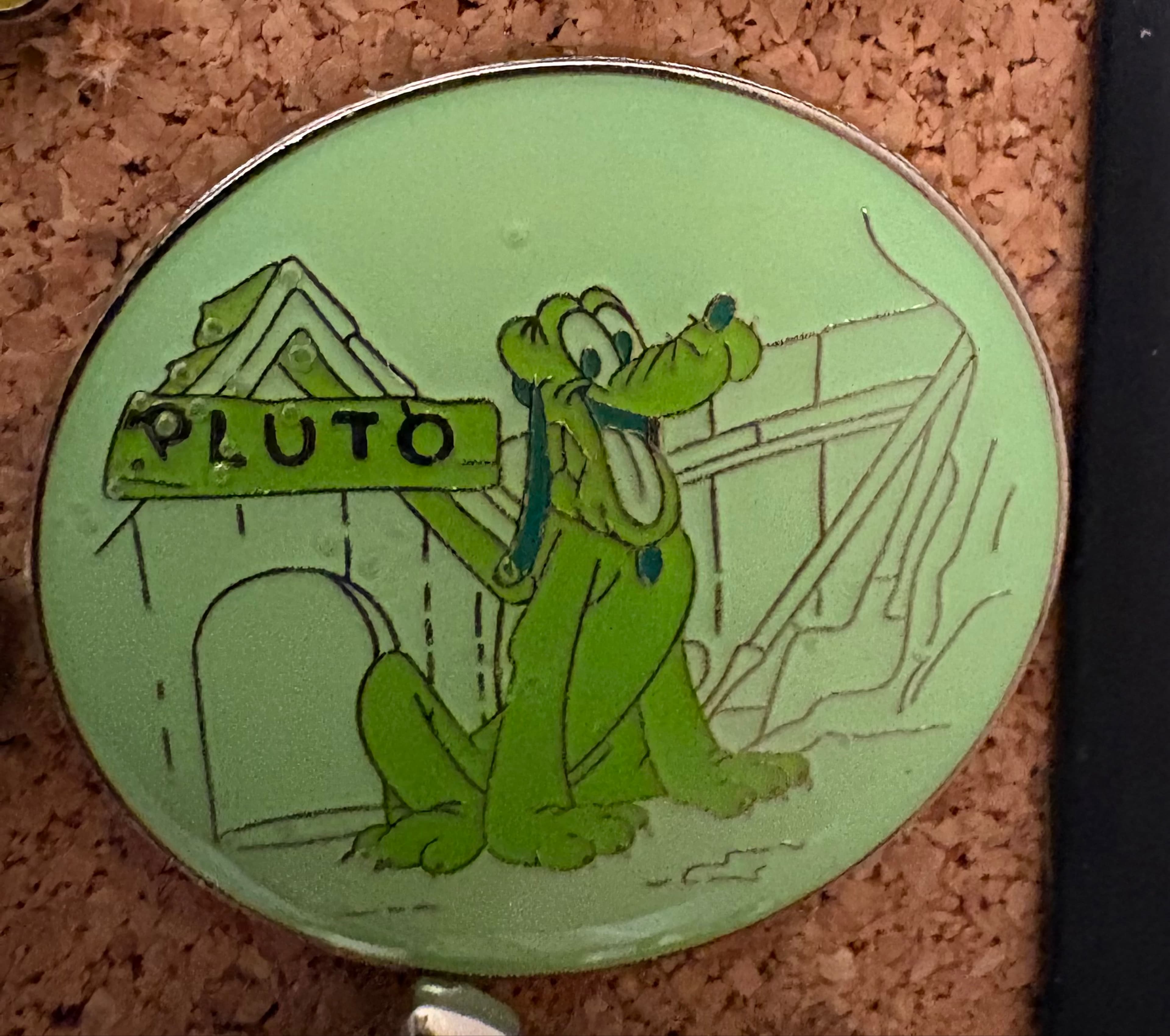 WDW/DLR - Magical Mystery Pins - Series 11 - Pluto