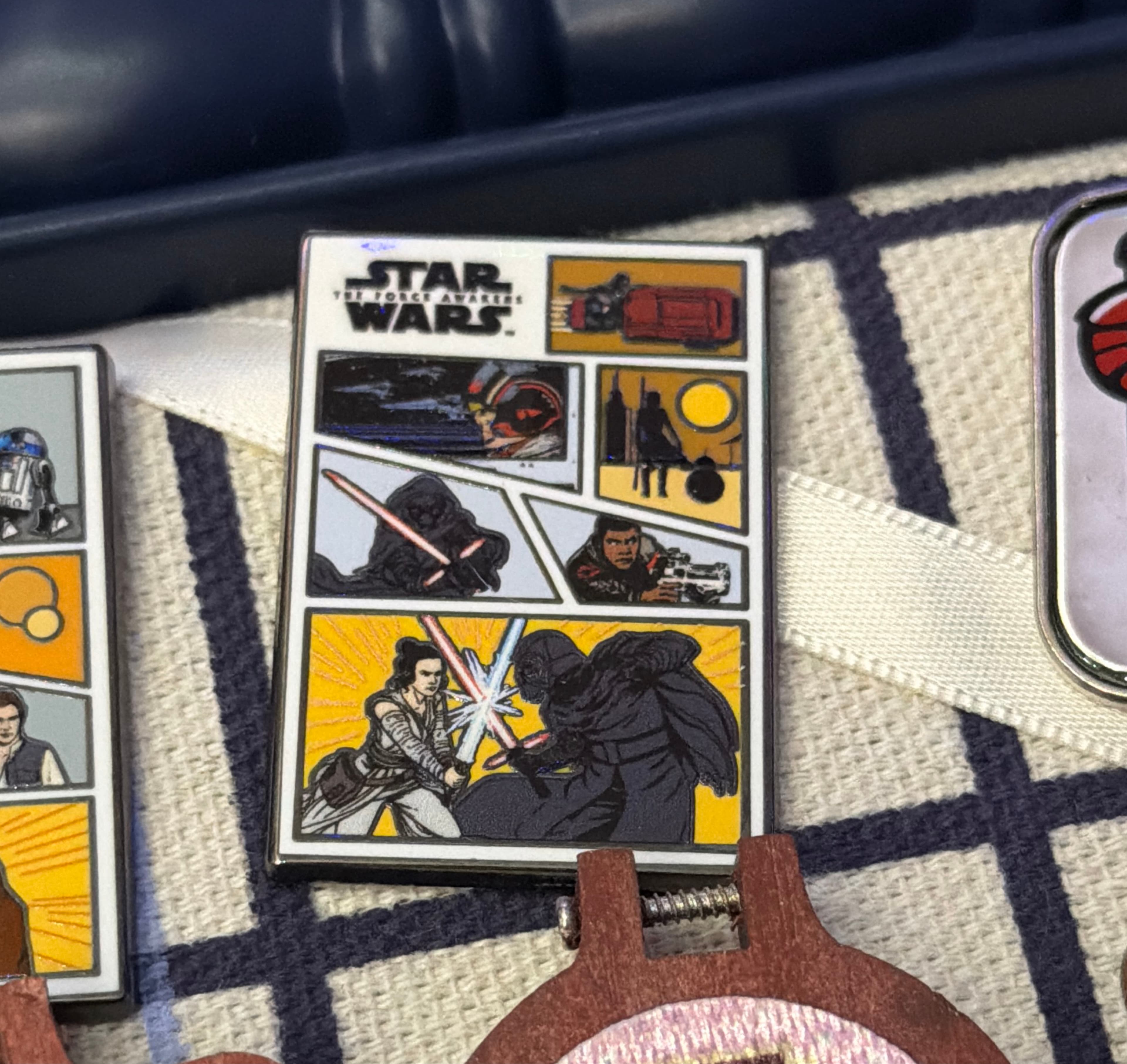The Force Awakens - Star Wars Comic Pin Set