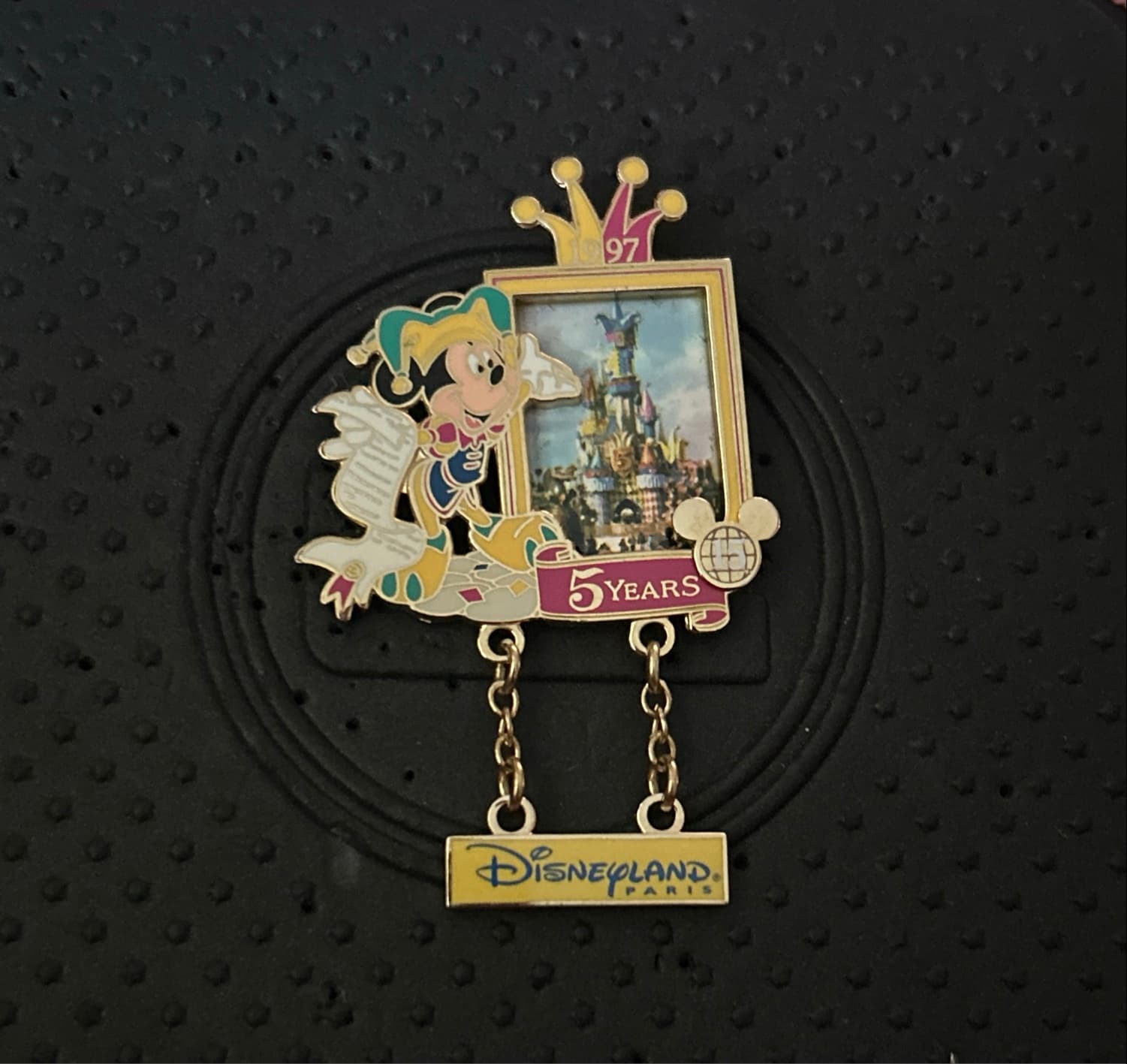 Disneyland Paris 5th Anniversary Boxed Pin Set