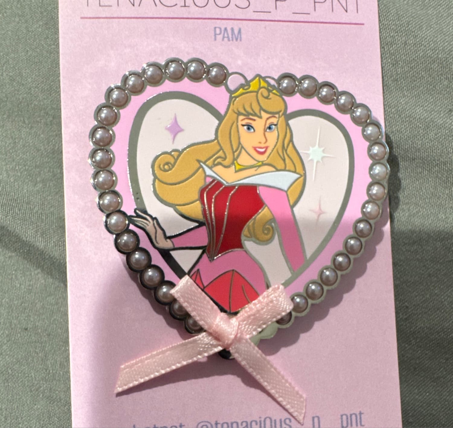 Disney Boxlunch Exclusive Loungefly Princess Heart Portraits Aurora Mystery Pin
