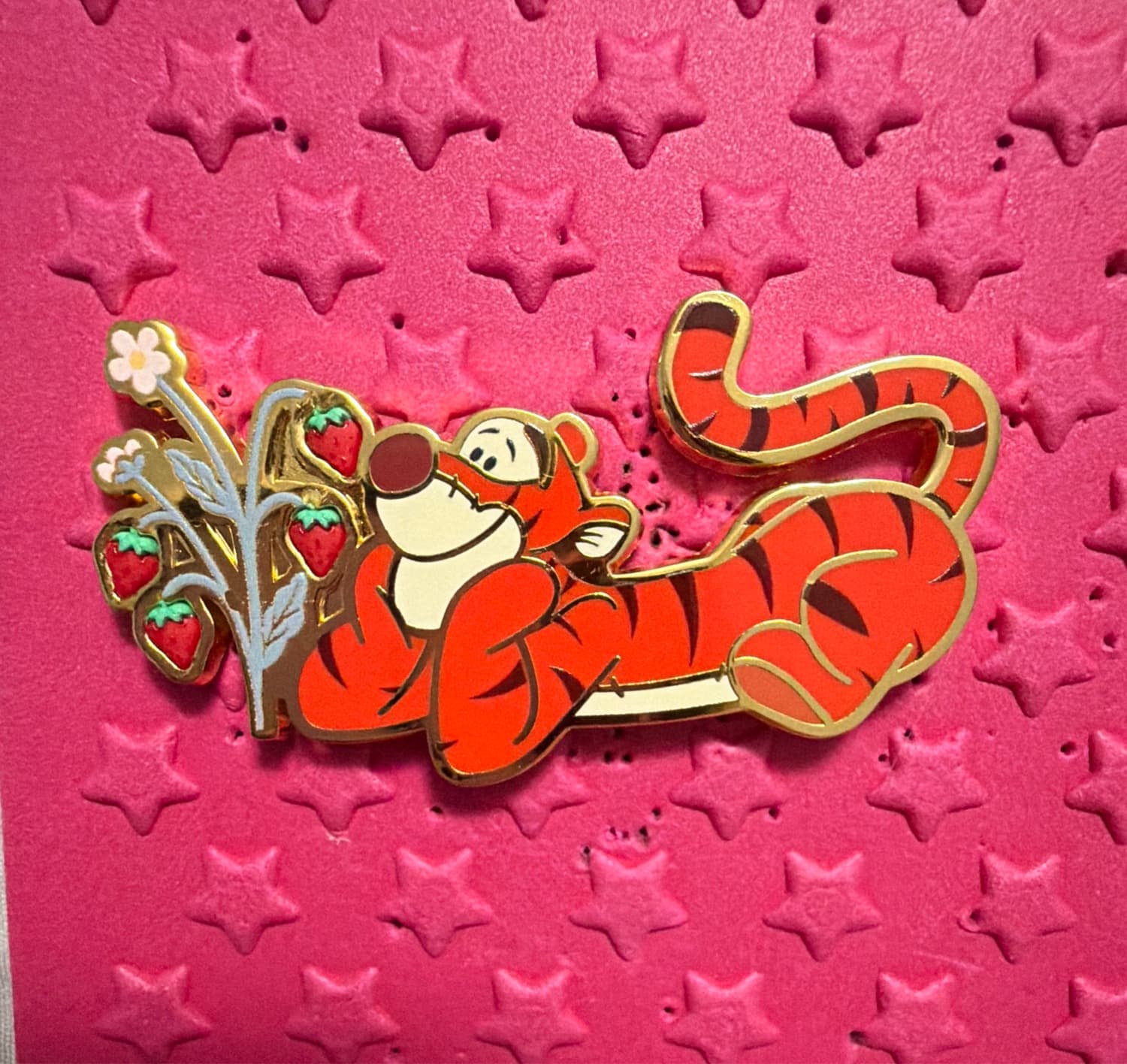 Tigger - Disney Winnie the Pooh Strawberry Blind Box Pin Set