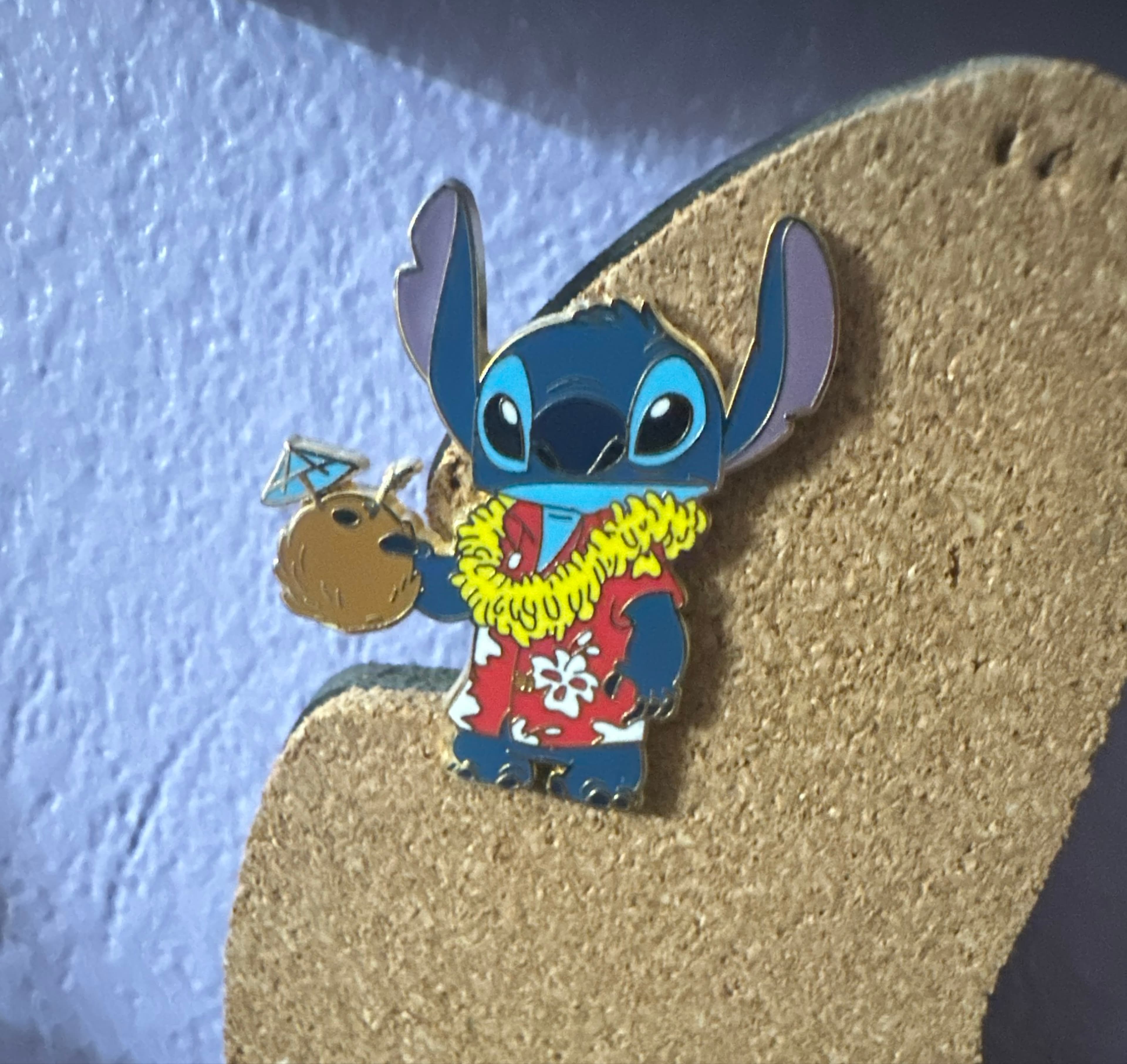 Stitch Red Hawaiian Shirt Opening Edition Lilo et Stitch Coconut Drink Lei