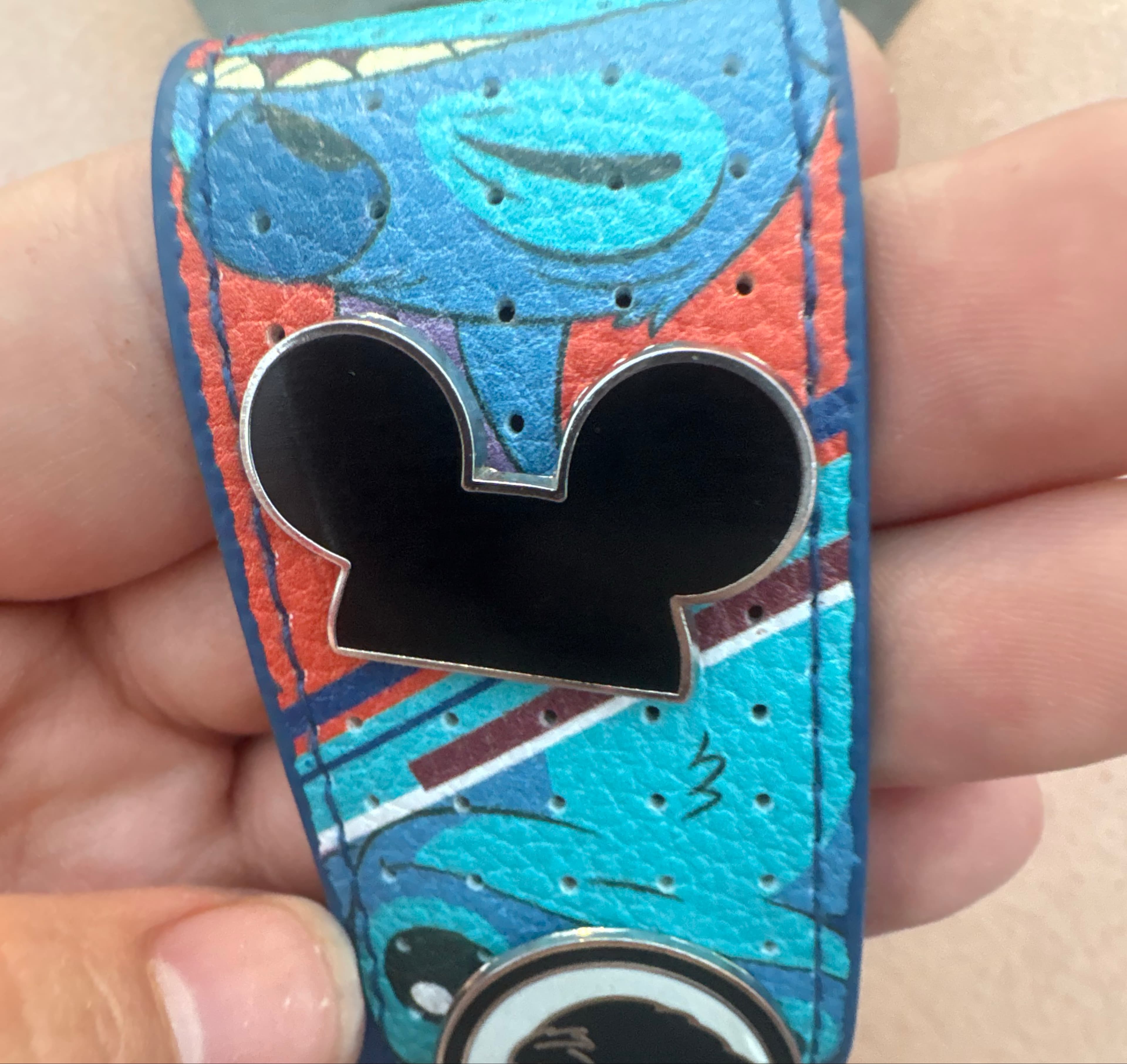 Mickey Icon - Black (Hidden Mickey 2014 - MagicBands Series)