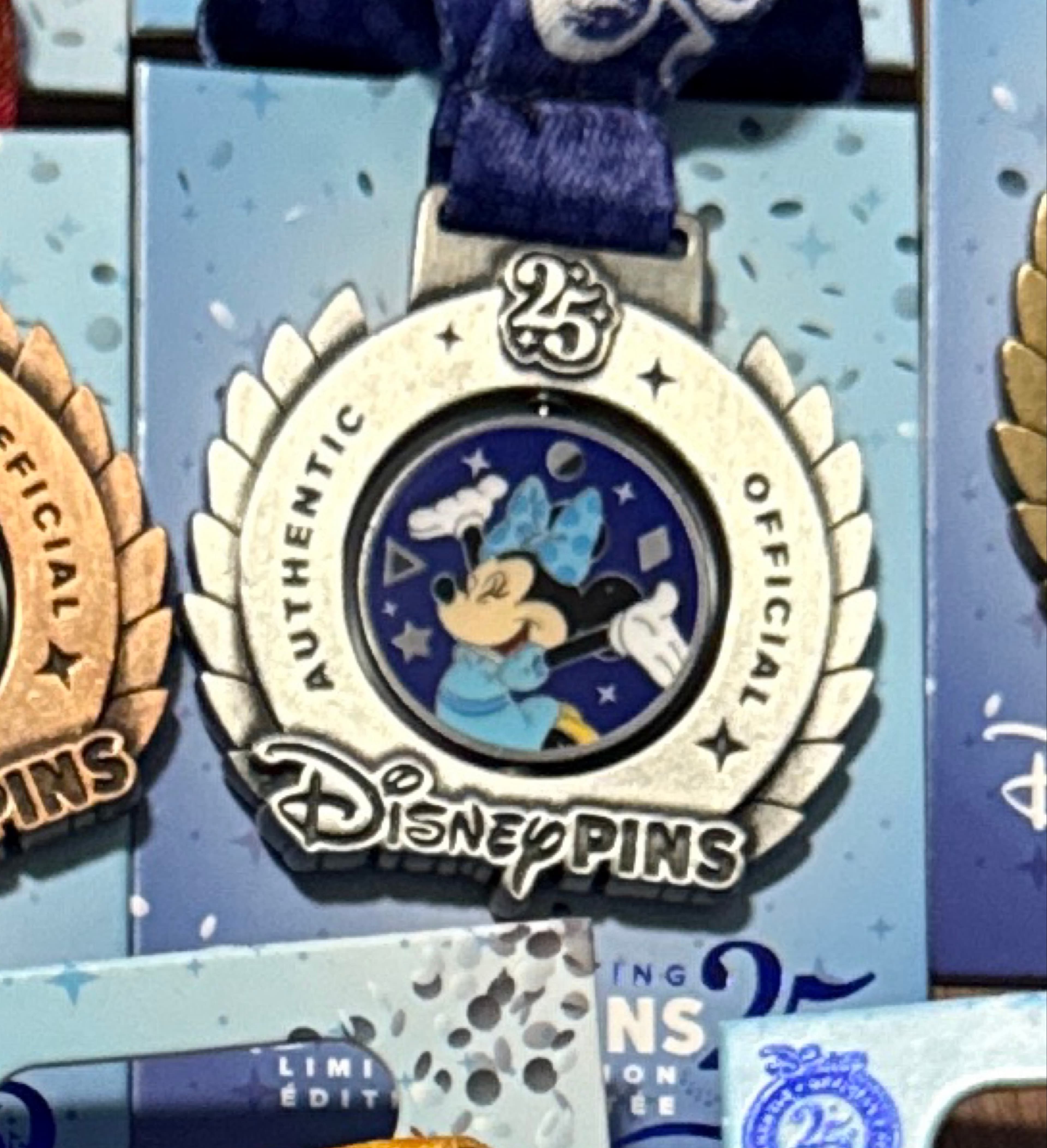 Minnie Mouse / Completist Spinner as a Medal - Celebrating Disney Pins 25: Medals