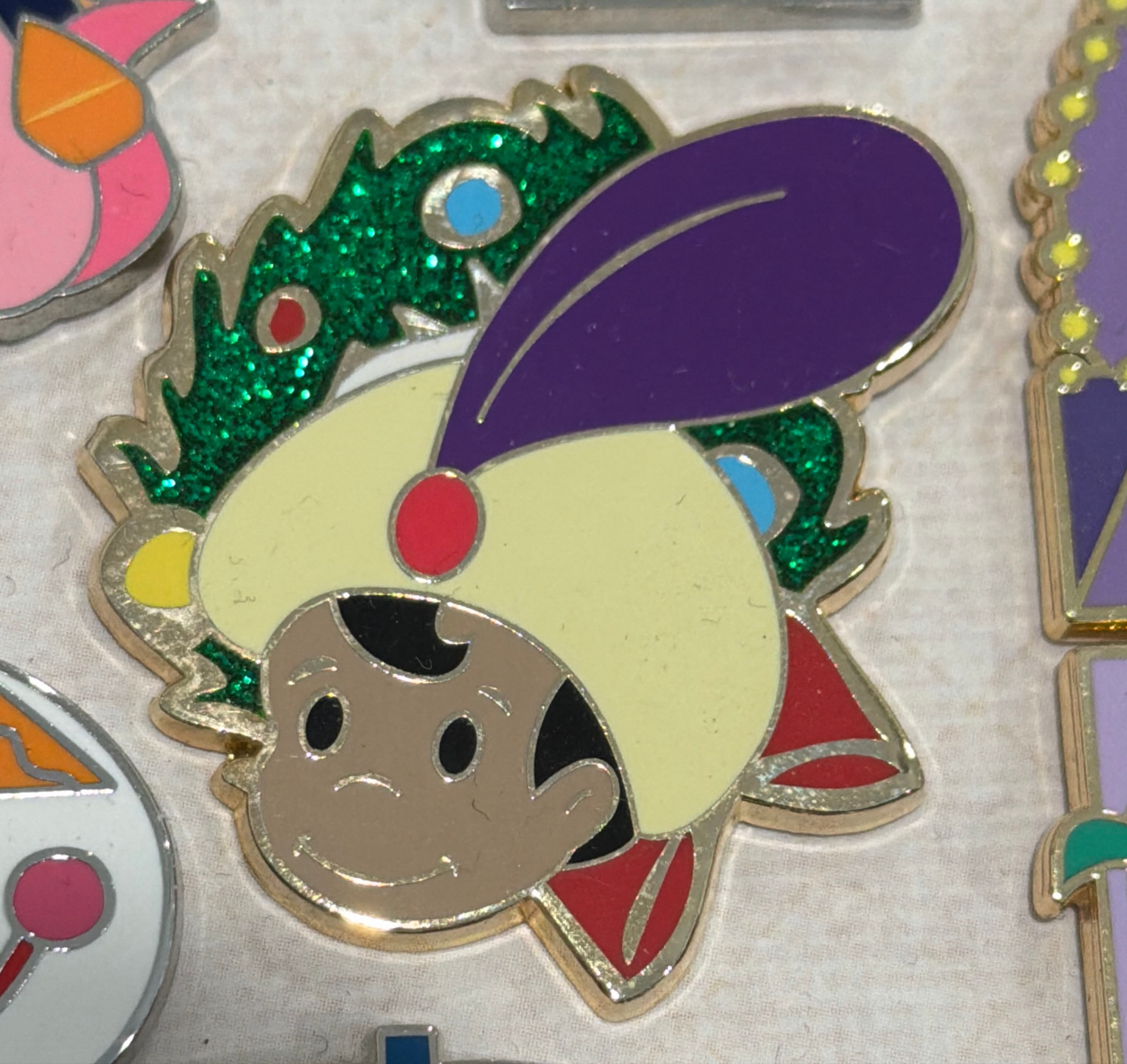 Aladdin (Young Boy) Head with Green Glitter Background Pin