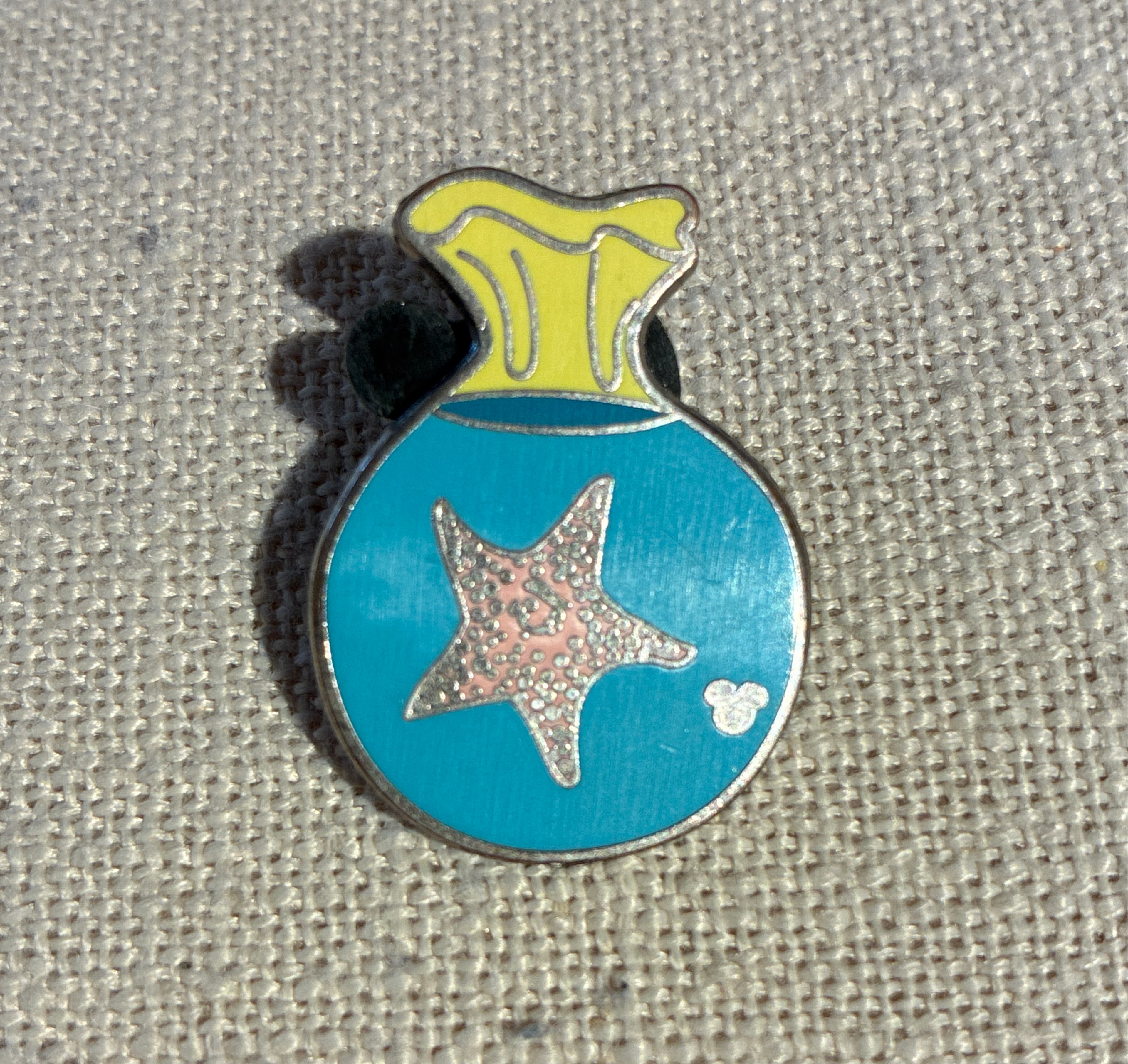 Peach Starfish in Fish Bag - Finding Nemo Hidden Mickey Pin