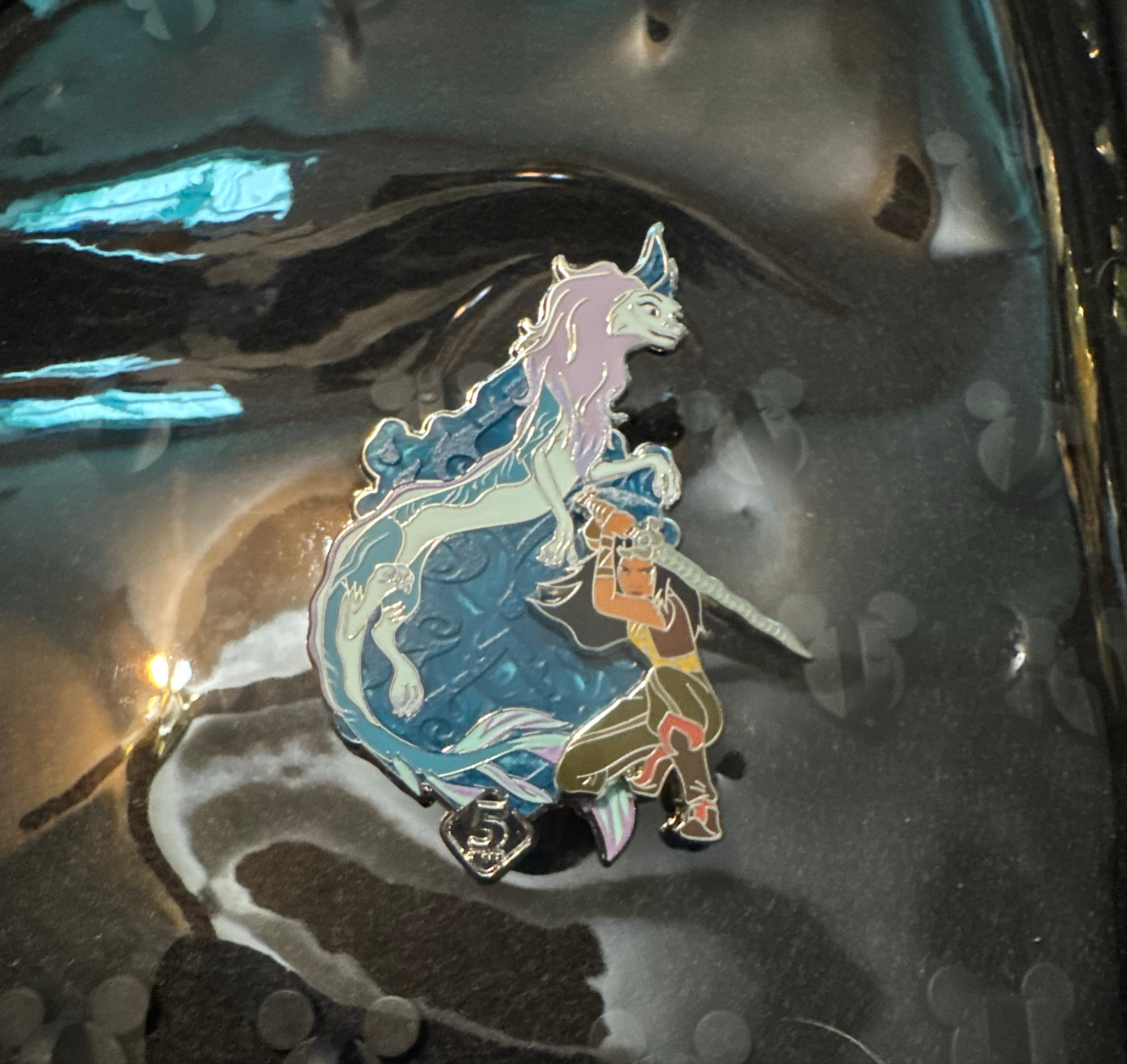 Raya and Sisu - Raya and the Last Dragon 5th Anniversary Pin