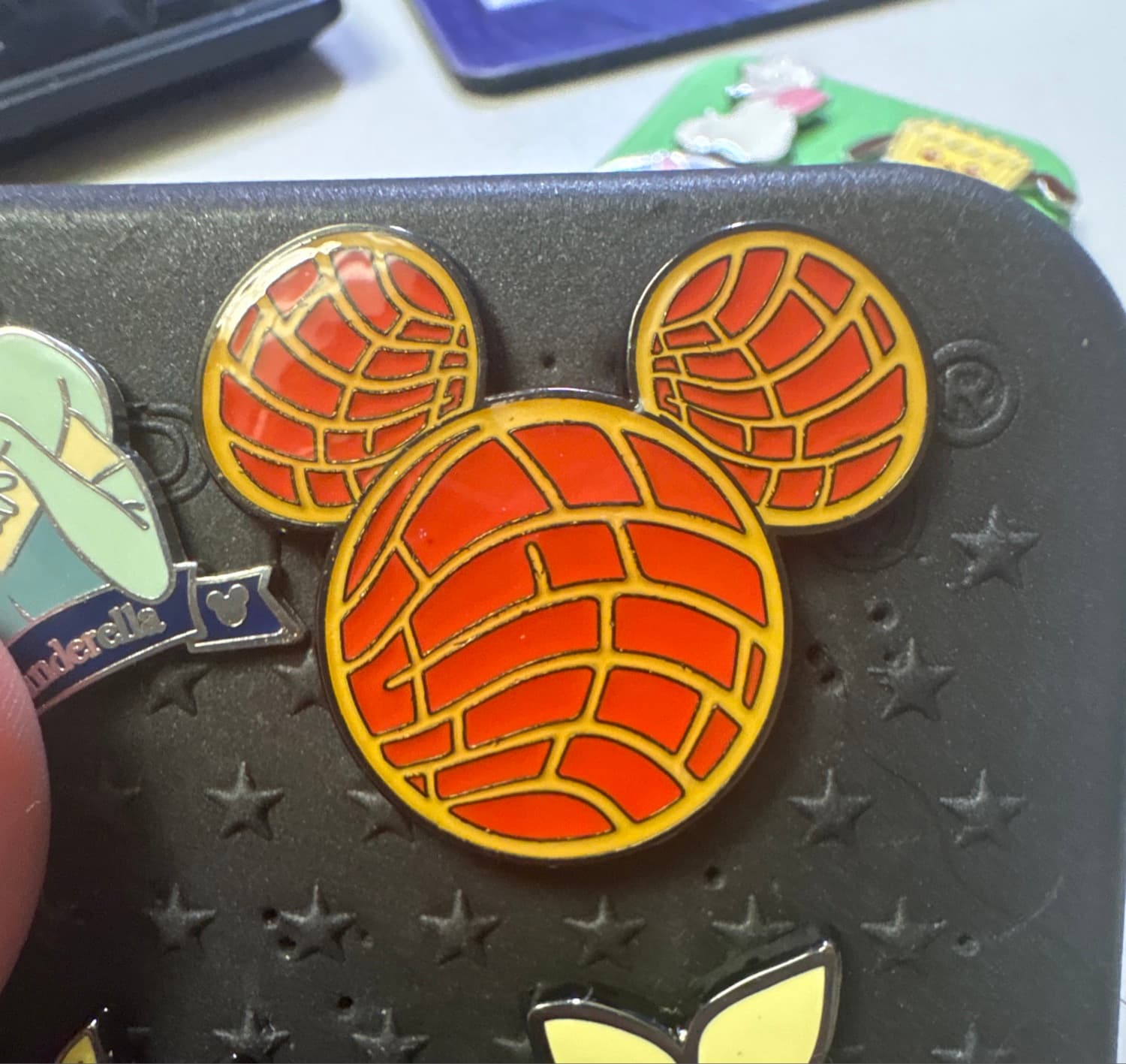 Loungefly Disney Mickey & Minnie Conchas Scented Enamel Pin Set