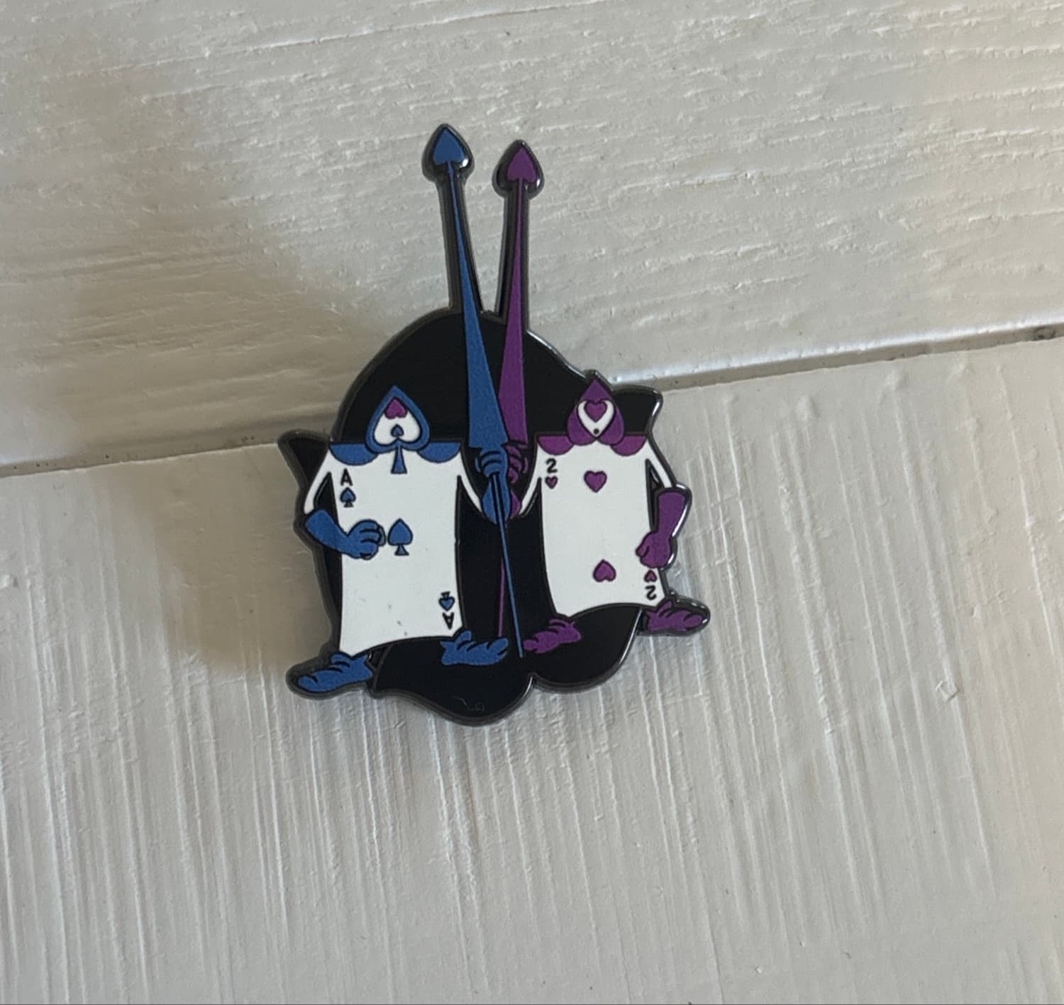 Disney Alice In Wonderland Character Blind Box Pin Set - Card Soldiers front