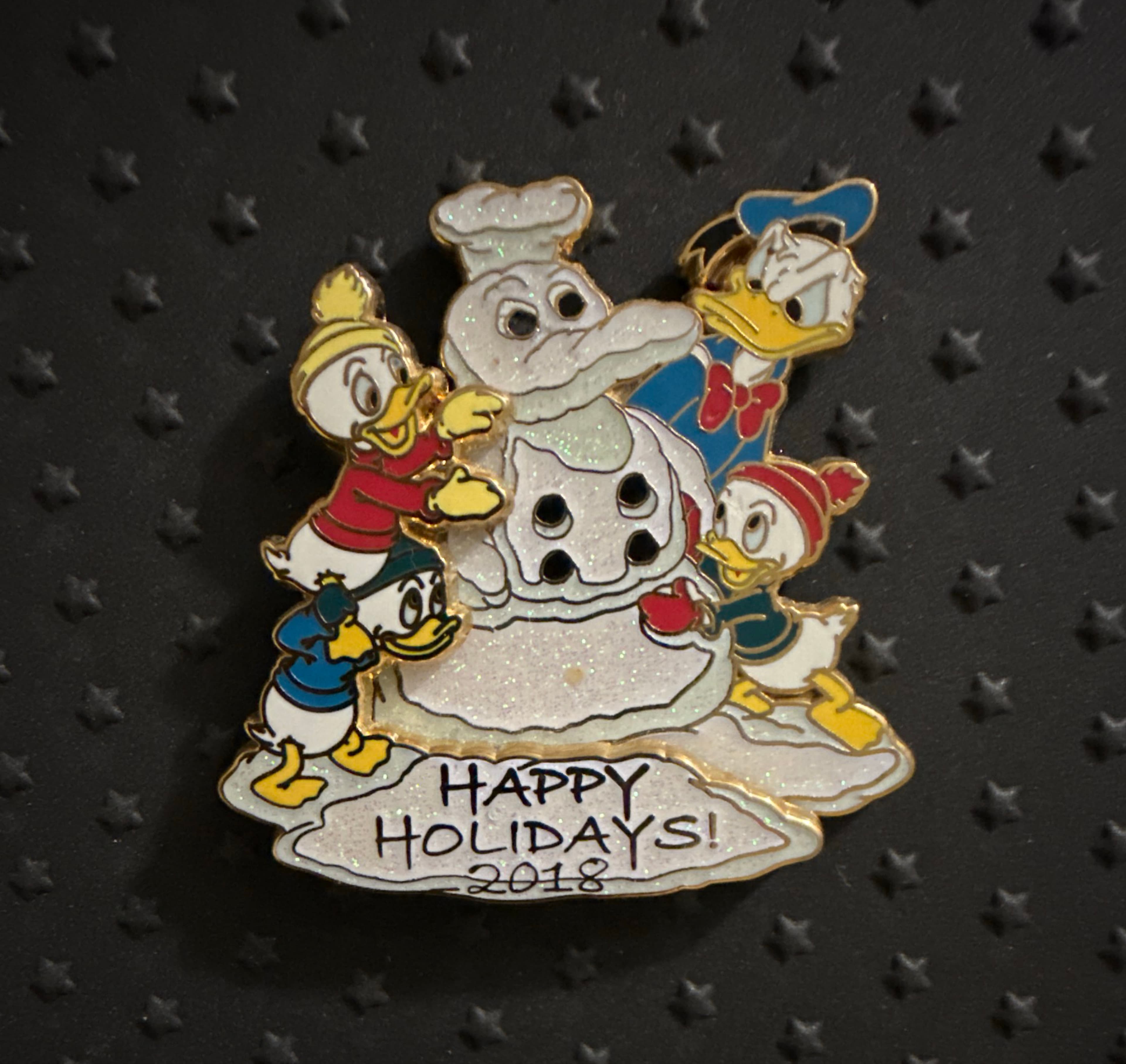 Happy Holidays 2018 Build a Snowman Donald Duck and Nephews Pin