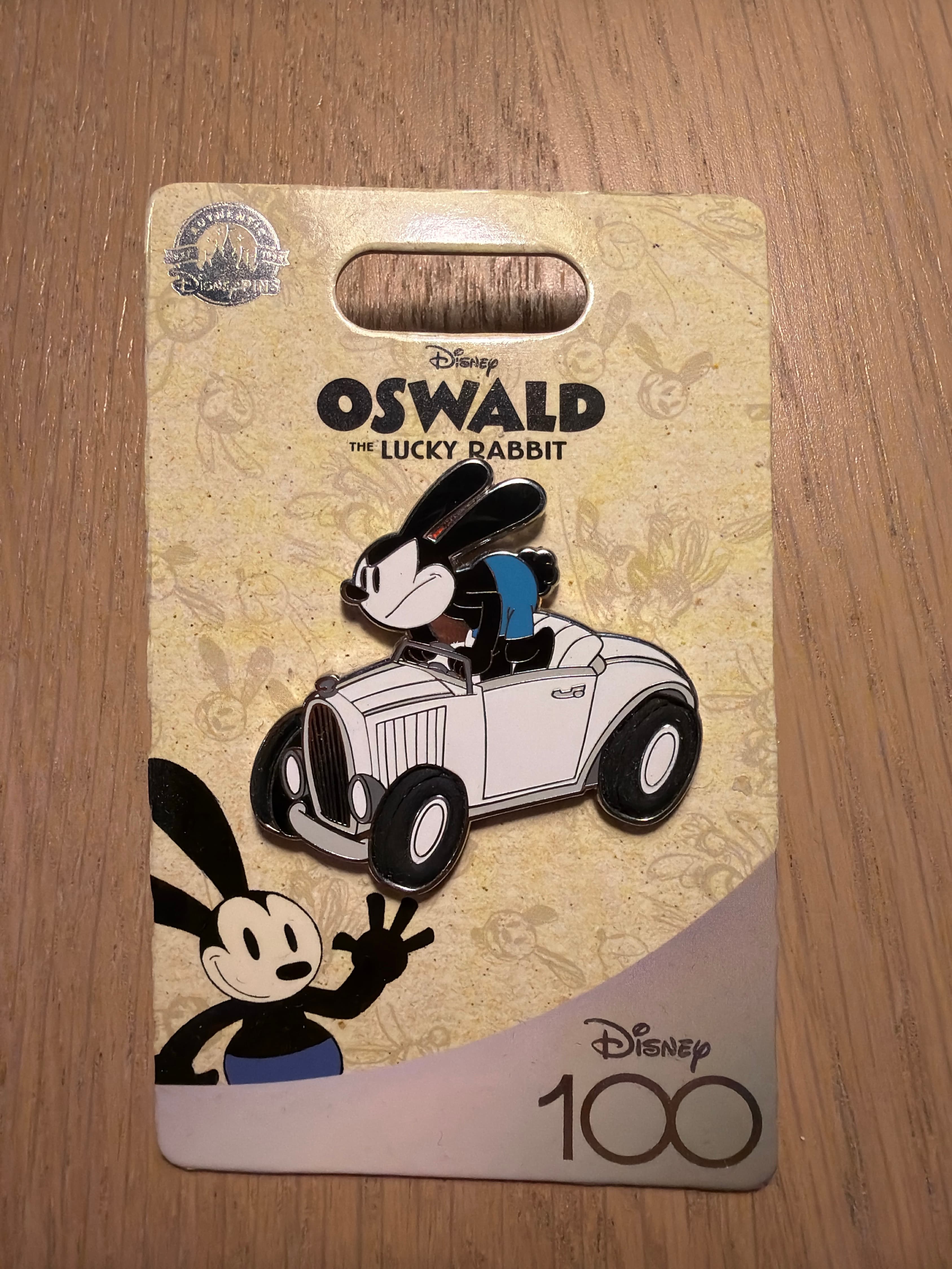 Oswald the Lucky Rabbit in Car - Disney 100